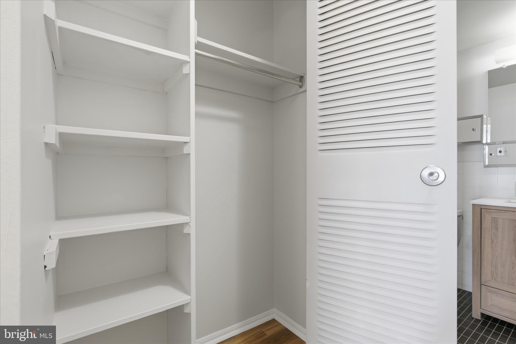 AMERICANA CENTRE - Residential