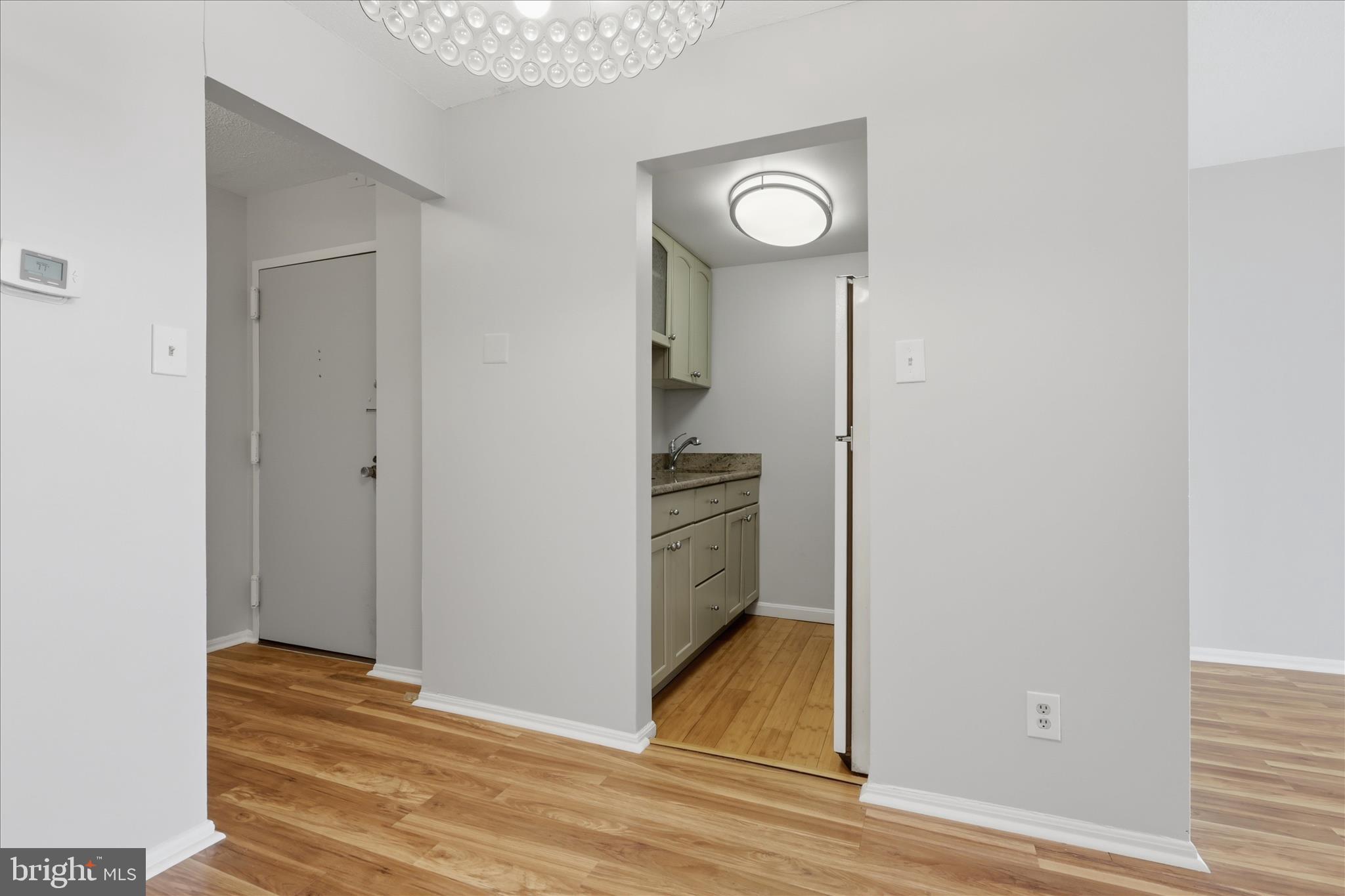 AMERICANA CENTRE - Residential