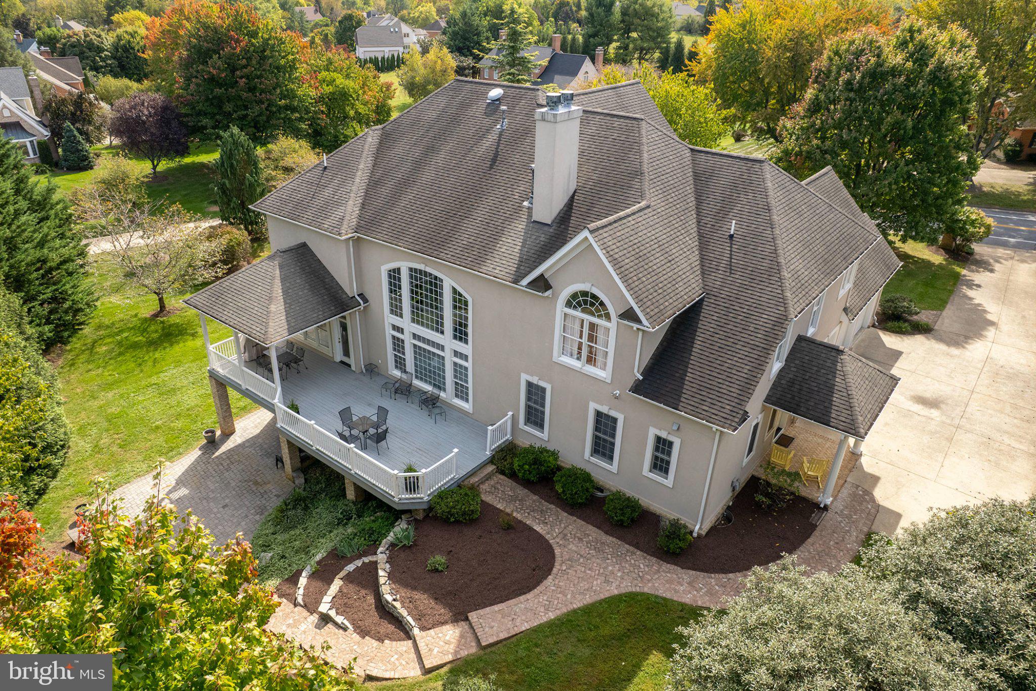 1010 BRECKINRIDGE LANE