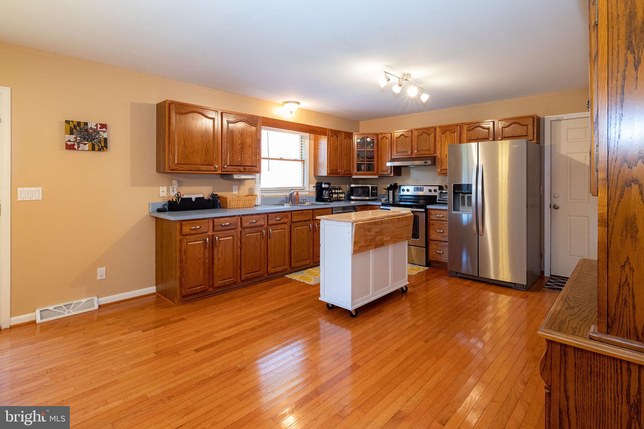 TWIN PONDS - Residential