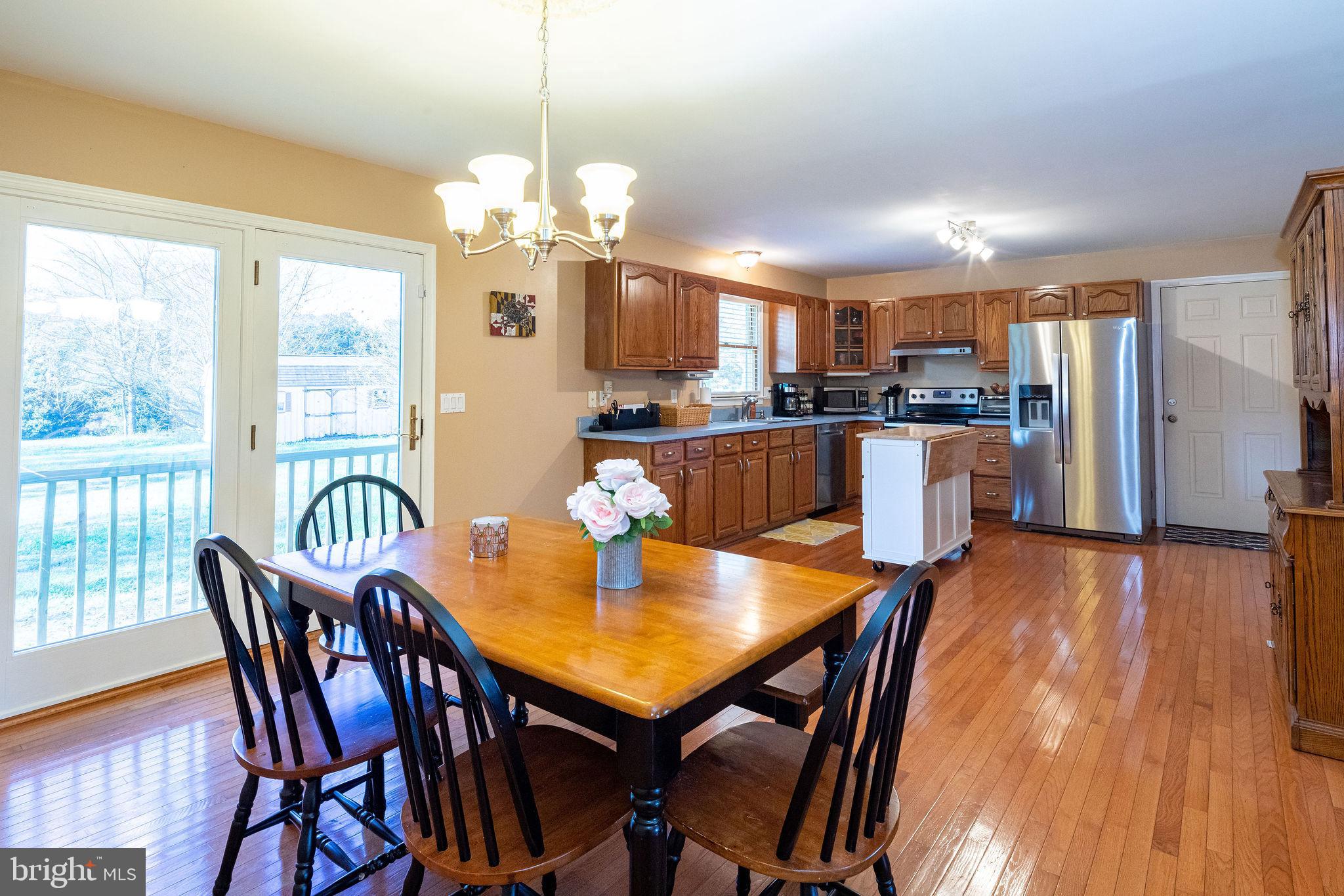 TWIN PONDS - Residential