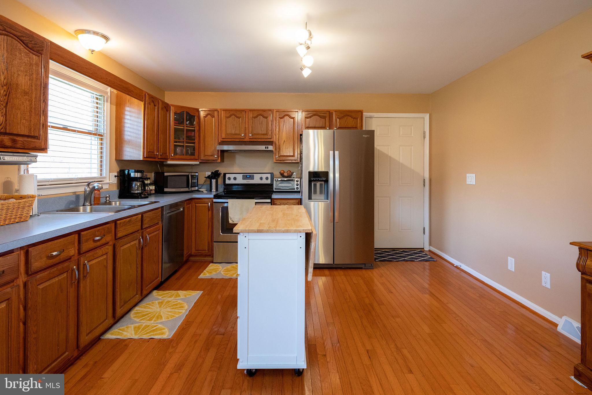 TWIN PONDS - Residential