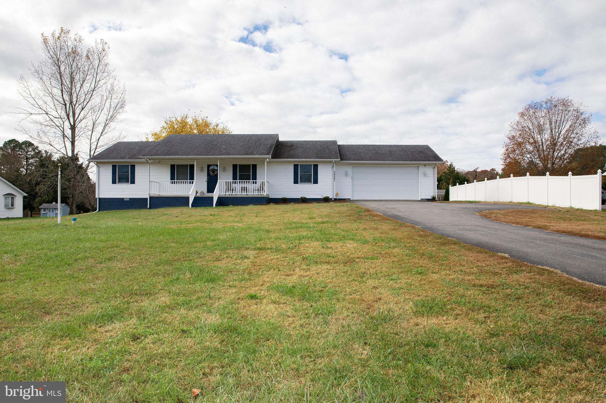 TWIN PONDS - Residential