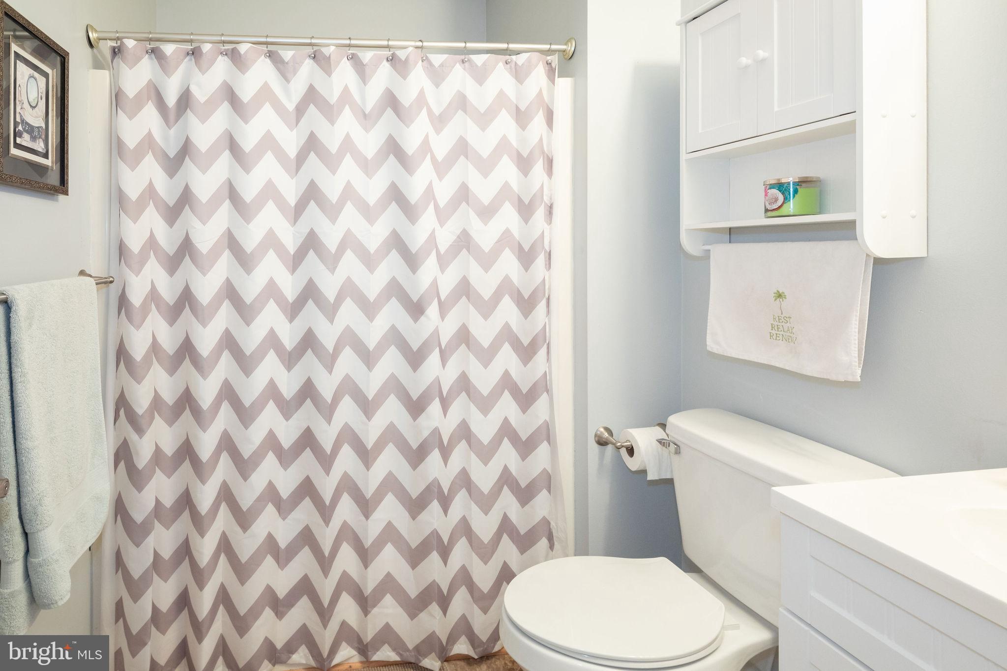 TWIN PONDS - Residential