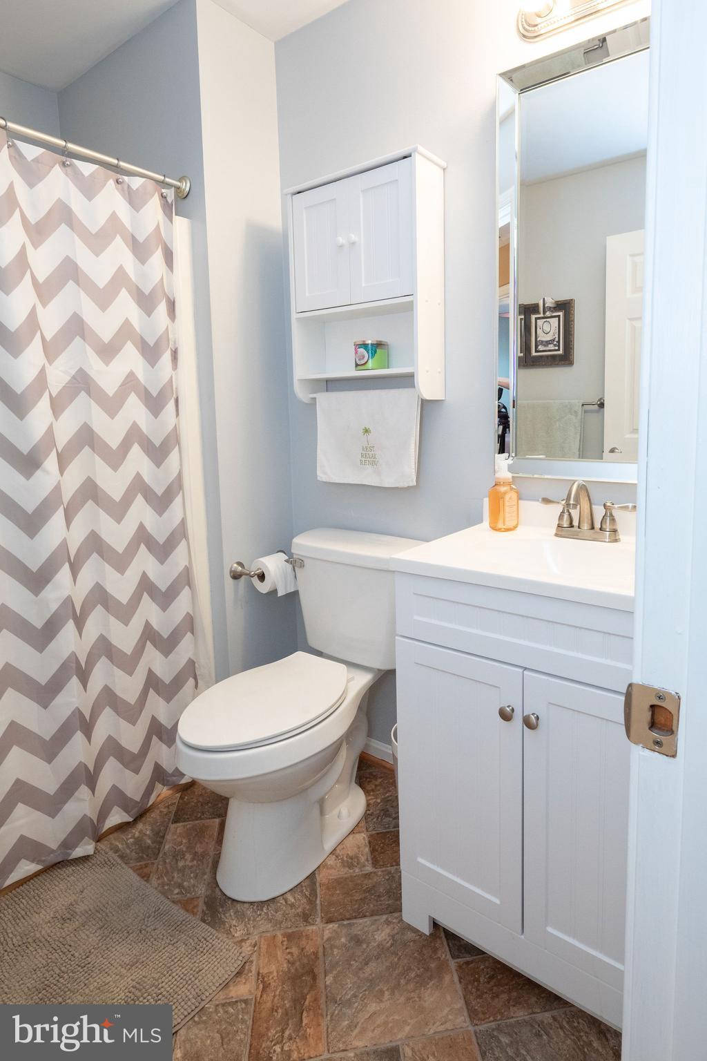 TWIN PONDS - Residential