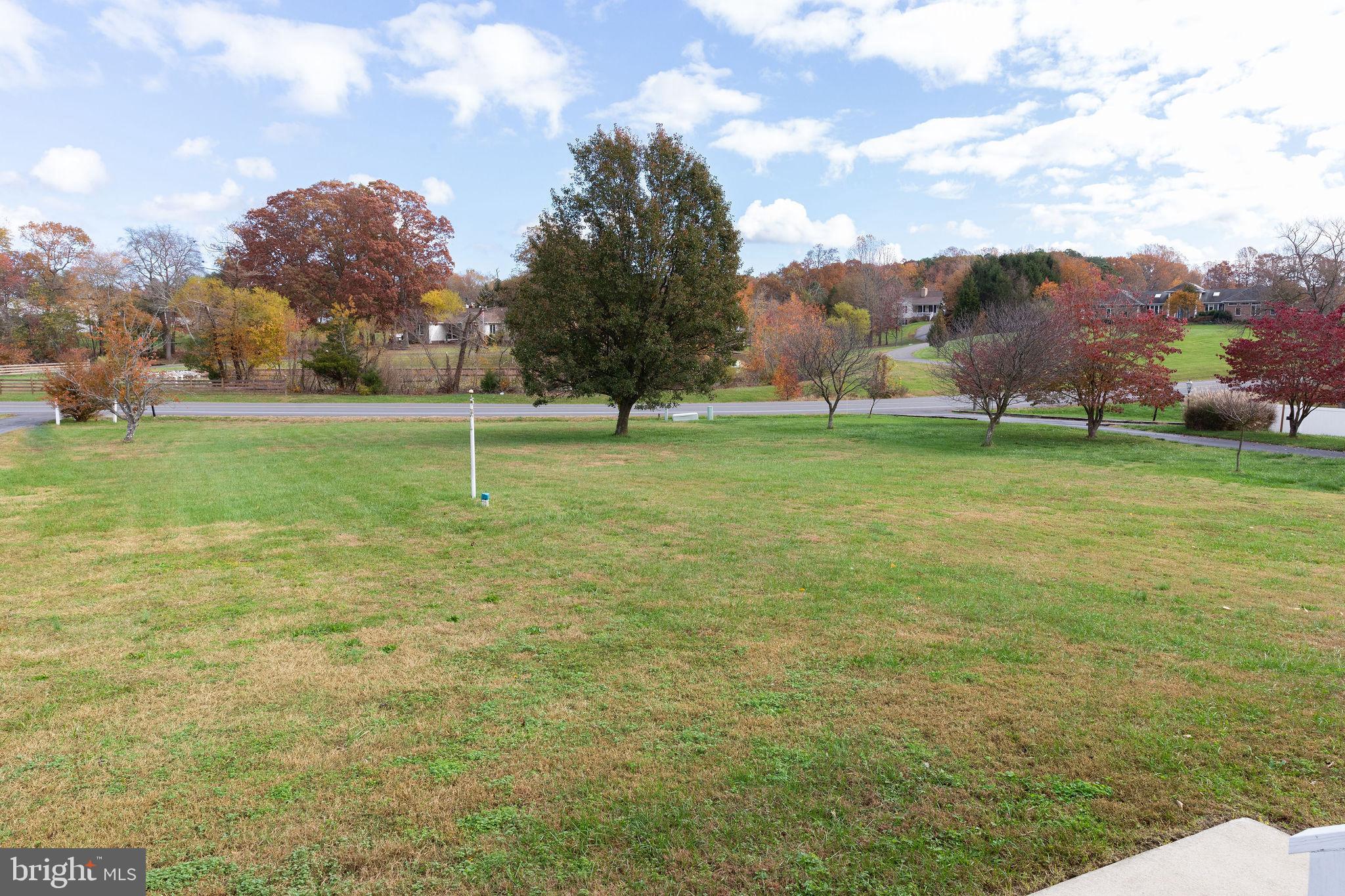 TWIN PONDS - Residential