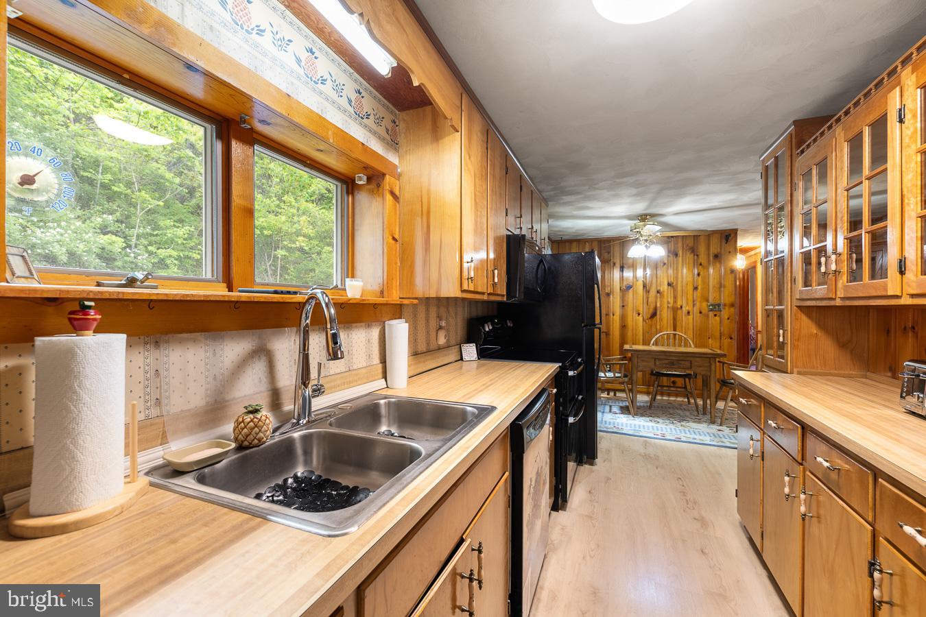 PINE GROVE ROAD - Residential
