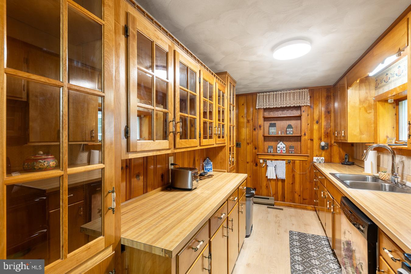 PINE GROVE ROAD - Residential