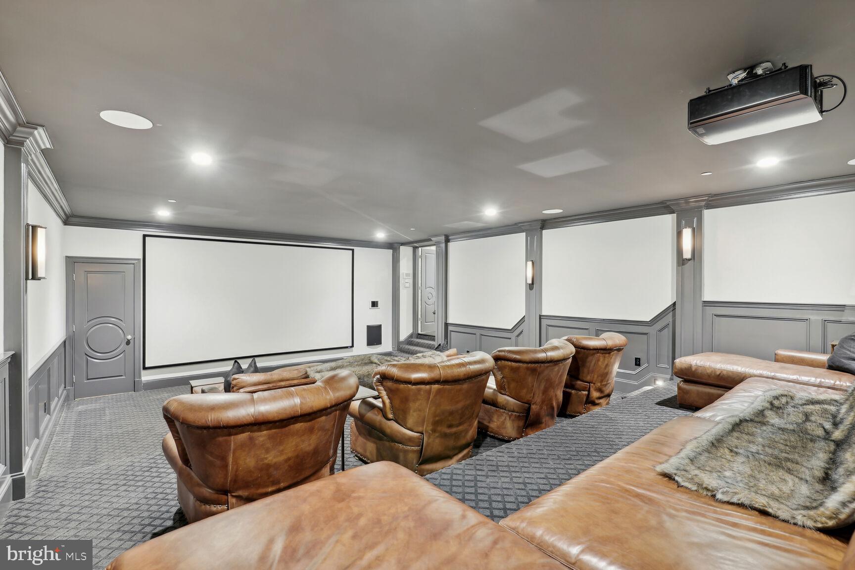 ENGLISH VILLAGE - Residential