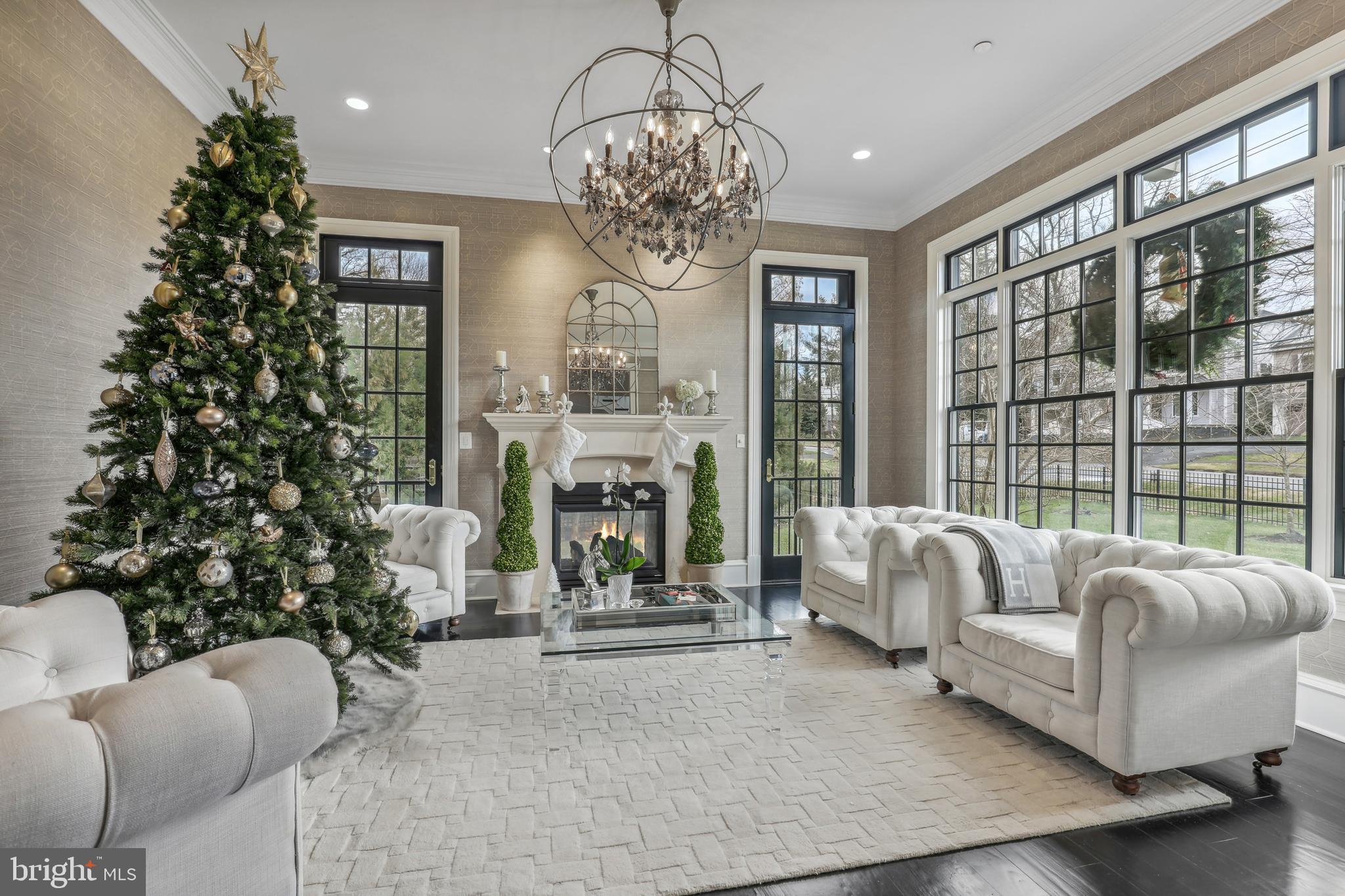 ENGLISH VILLAGE - Residential