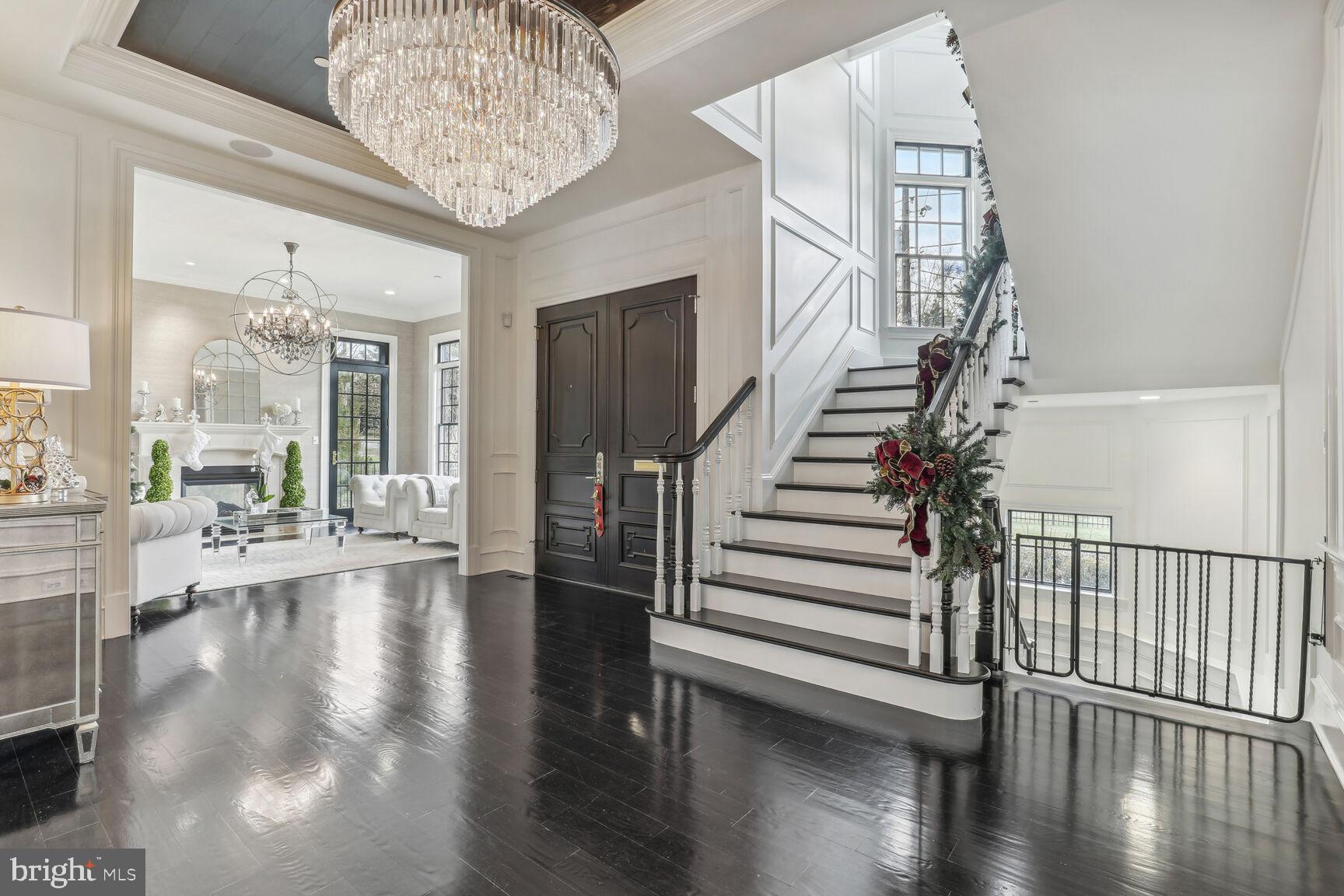 ENGLISH VILLAGE - Residential