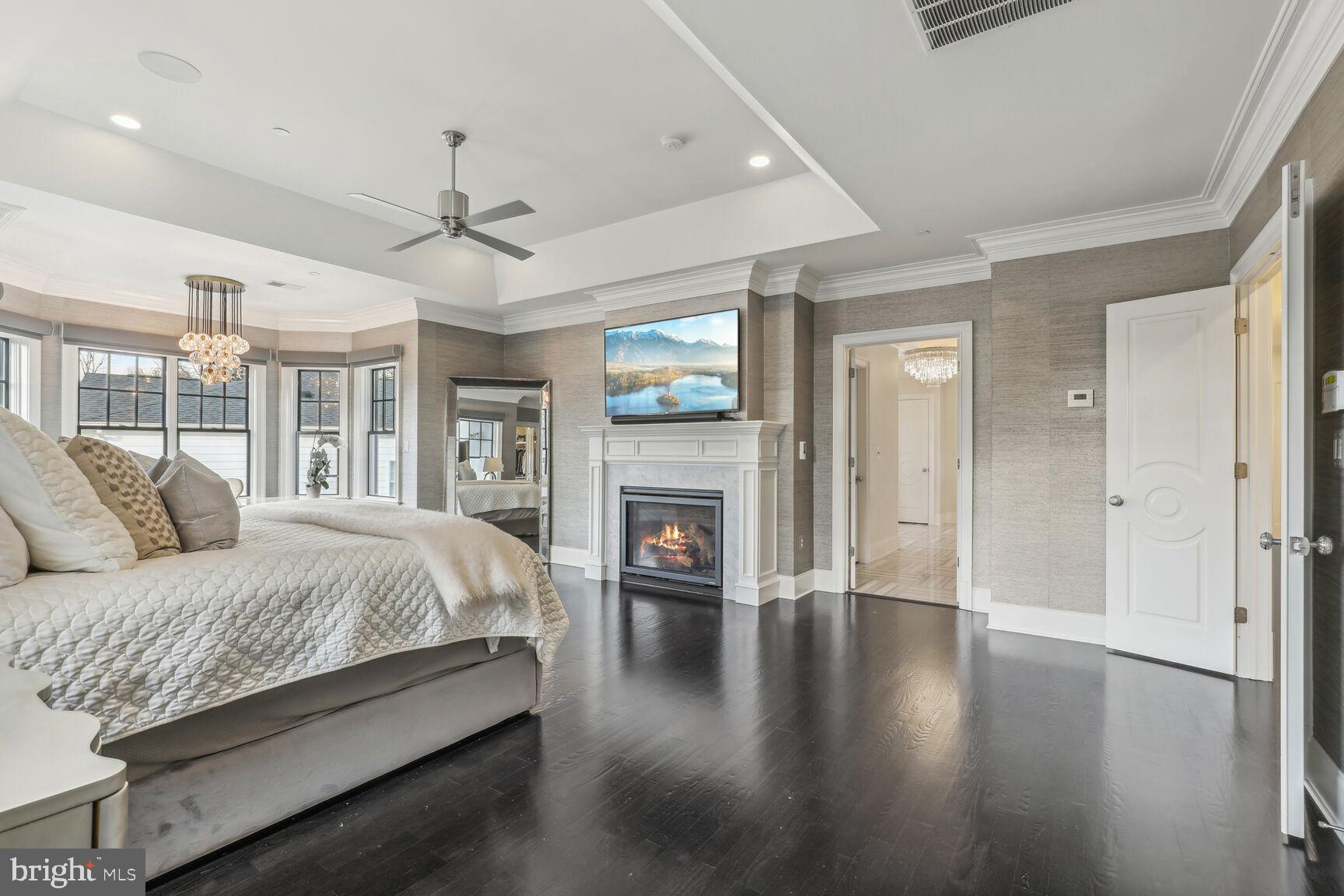 ENGLISH VILLAGE - Residential