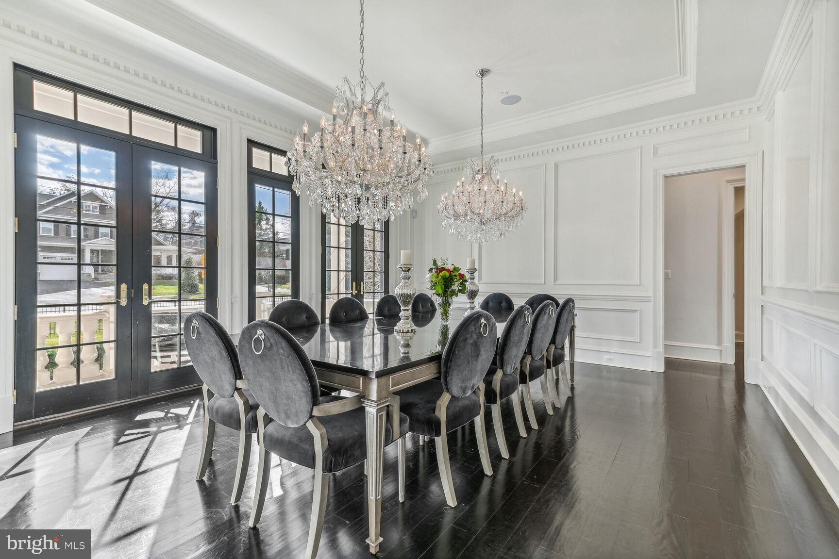 ENGLISH VILLAGE - Residential