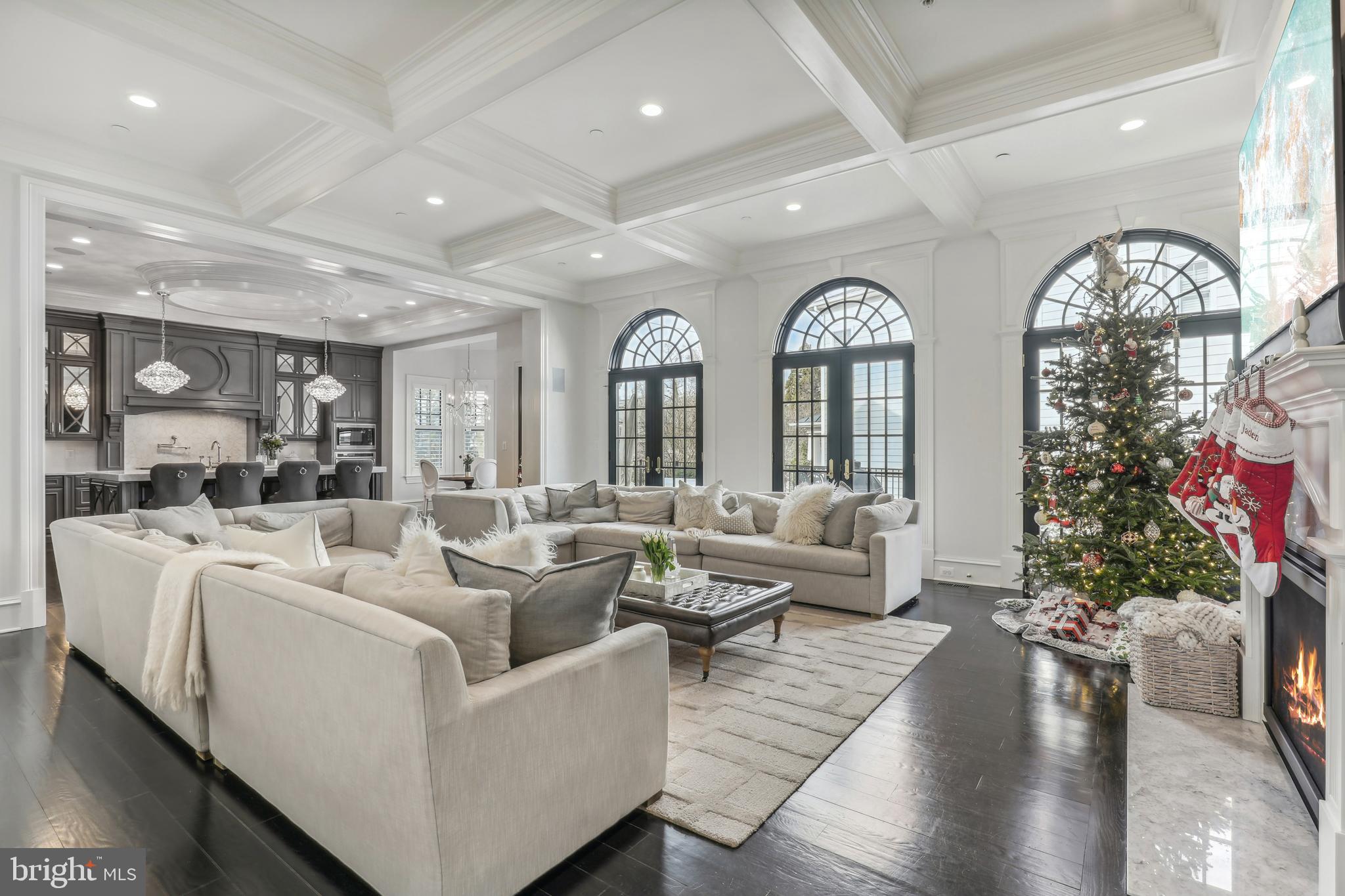 ENGLISH VILLAGE - Residential