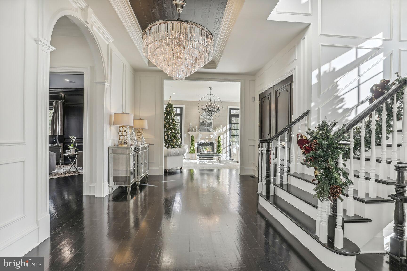 ENGLISH VILLAGE - Residential