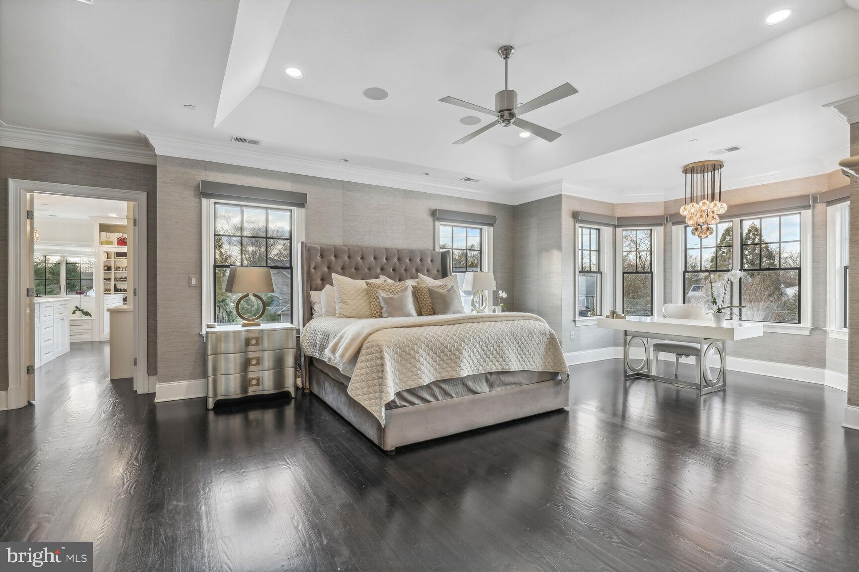 ENGLISH VILLAGE - Residential