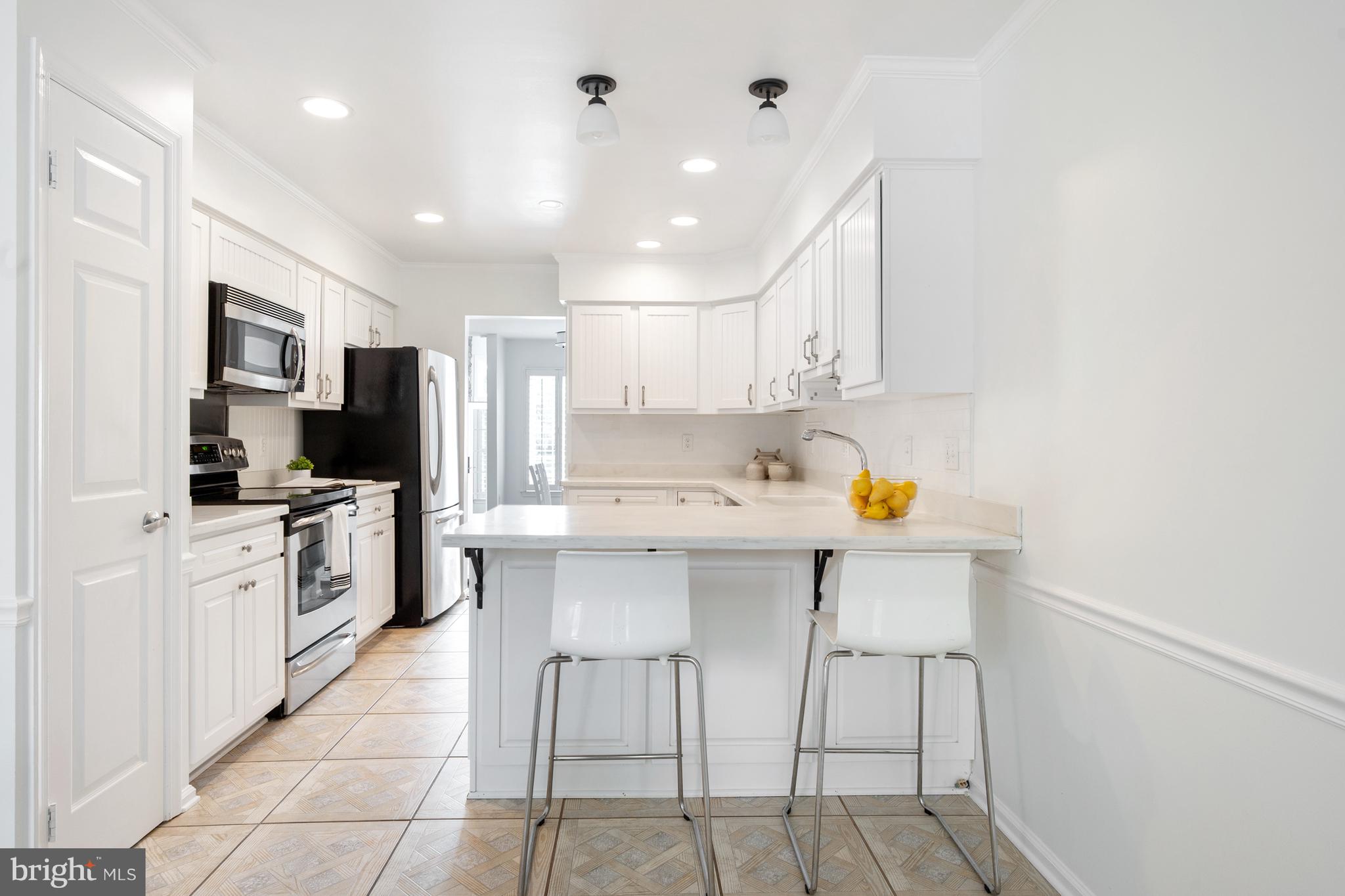 9819 BURKE POND LANE