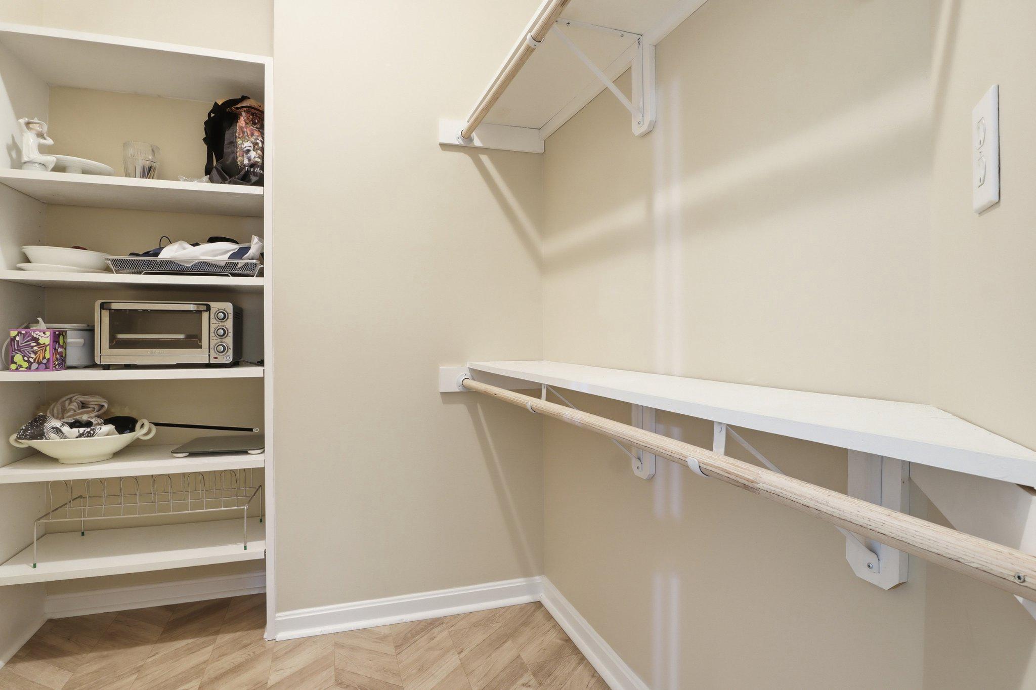 GREENLEIGH AT REGENT'S GLEN - Residential