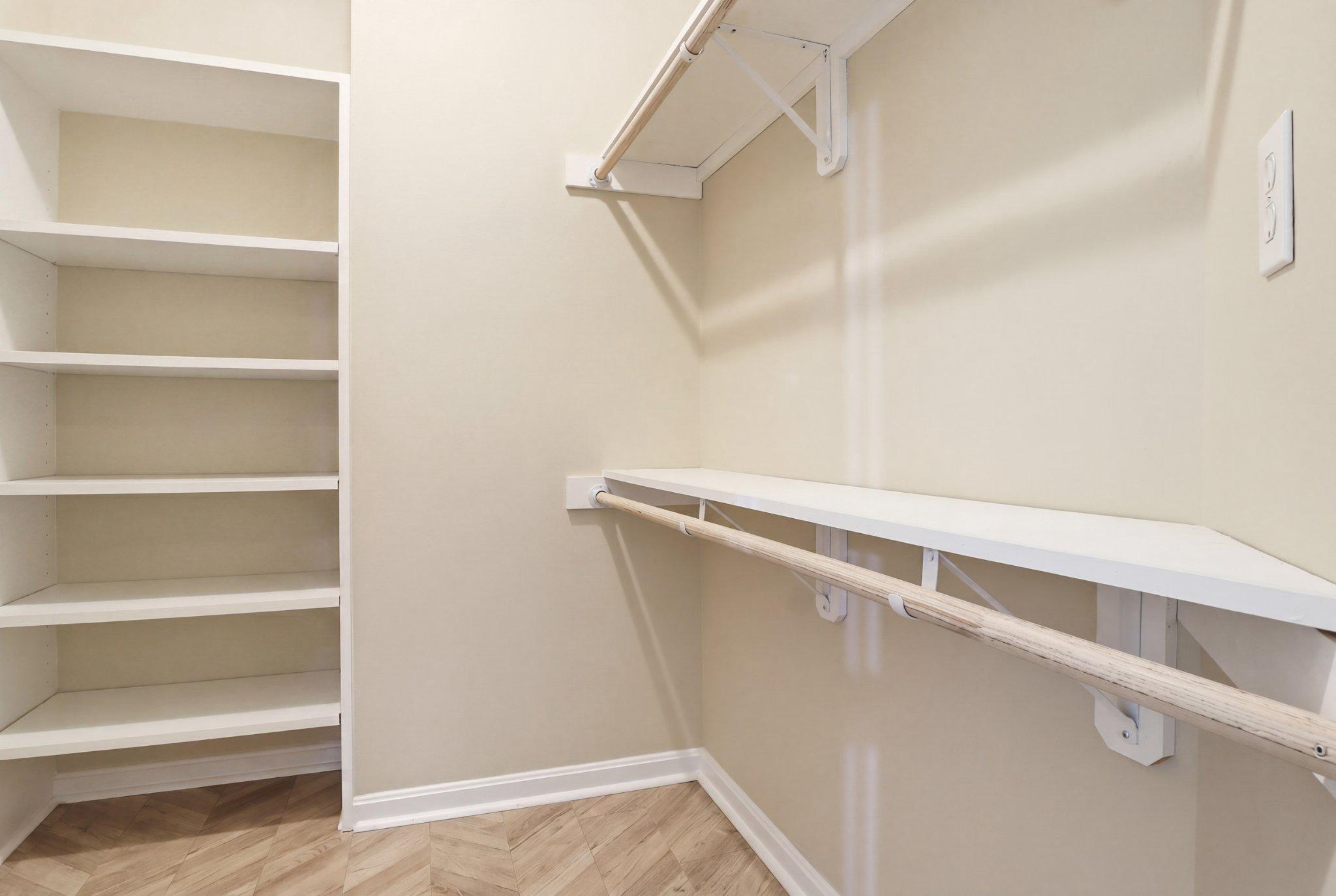 GREENLEIGH AT REGENT'S GLEN - Residential