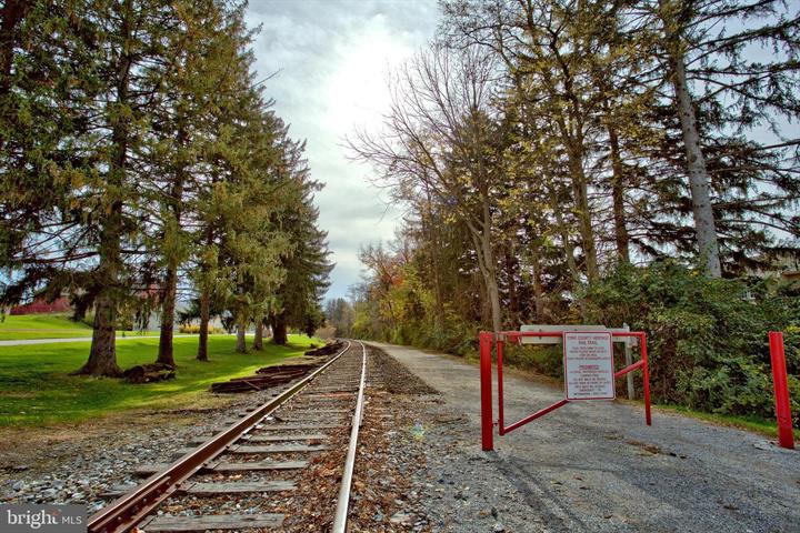 GREENLEIGH AT REGENT'S GLEN - Residential