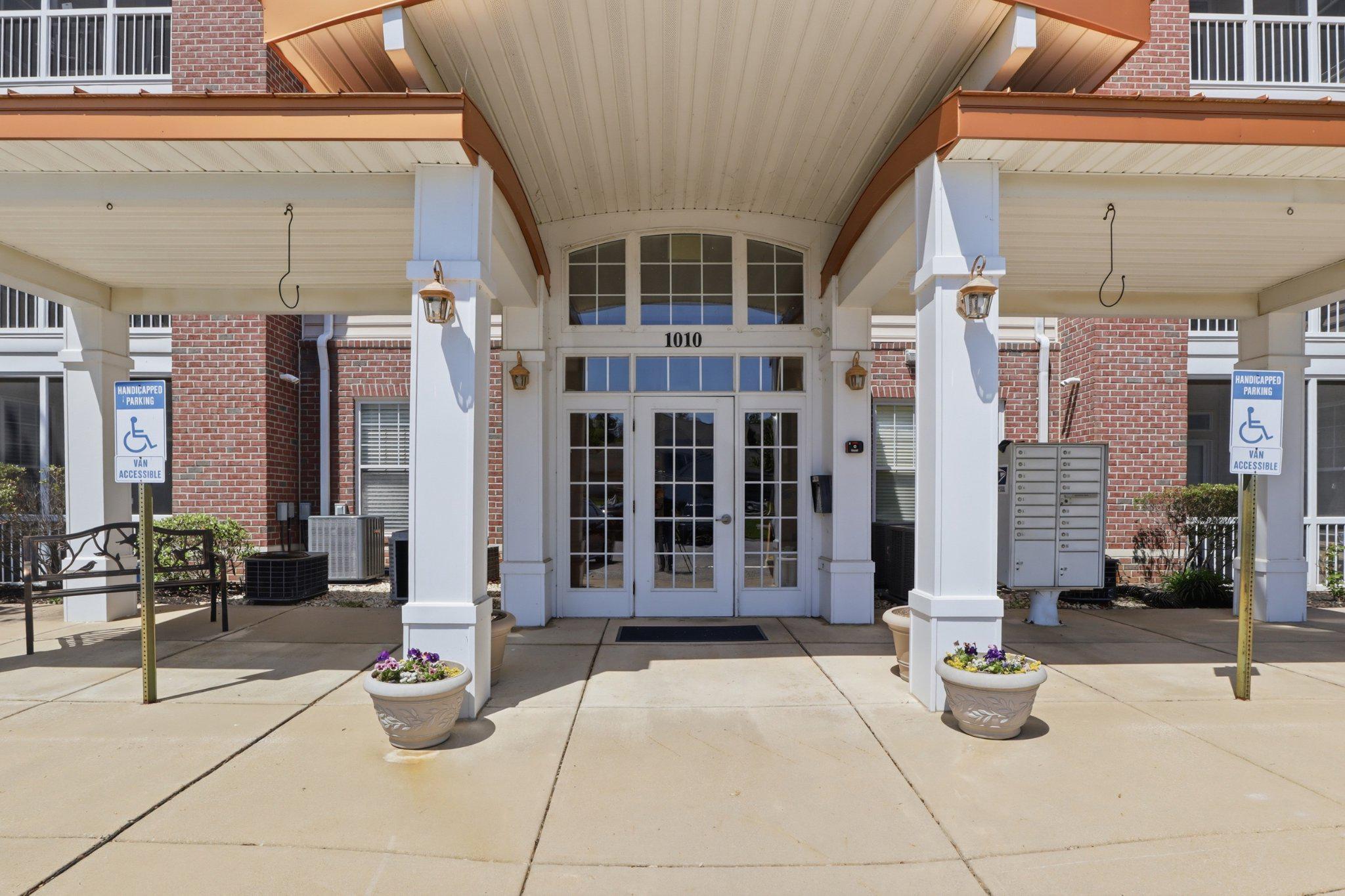 GREENLEIGH AT REGENT'S GLEN - Residential