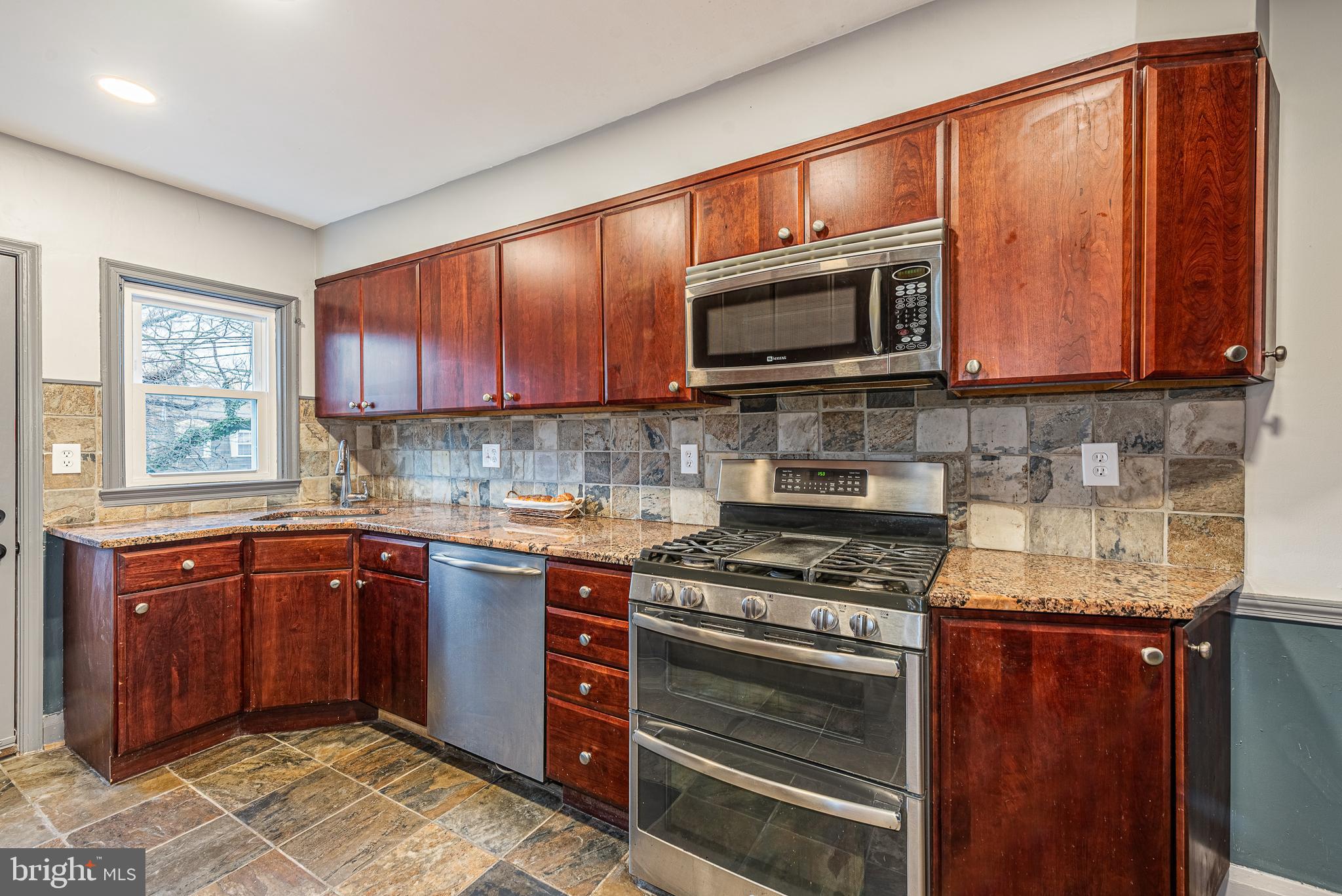 NEW NORTHWOOD - Residential