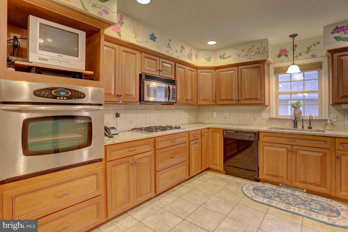 BROOKSHIRE - Residential