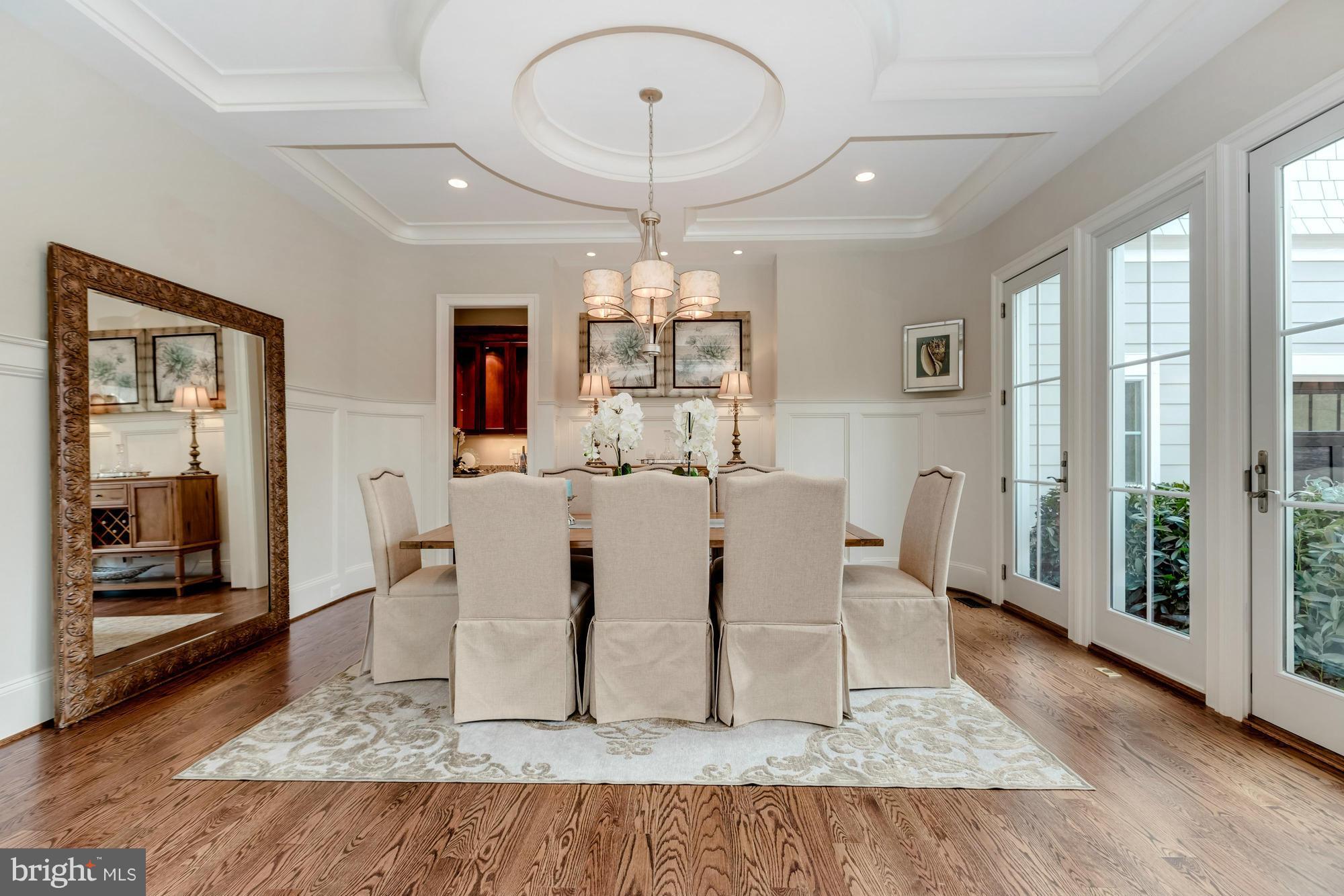 RIVER OAKS - Residential