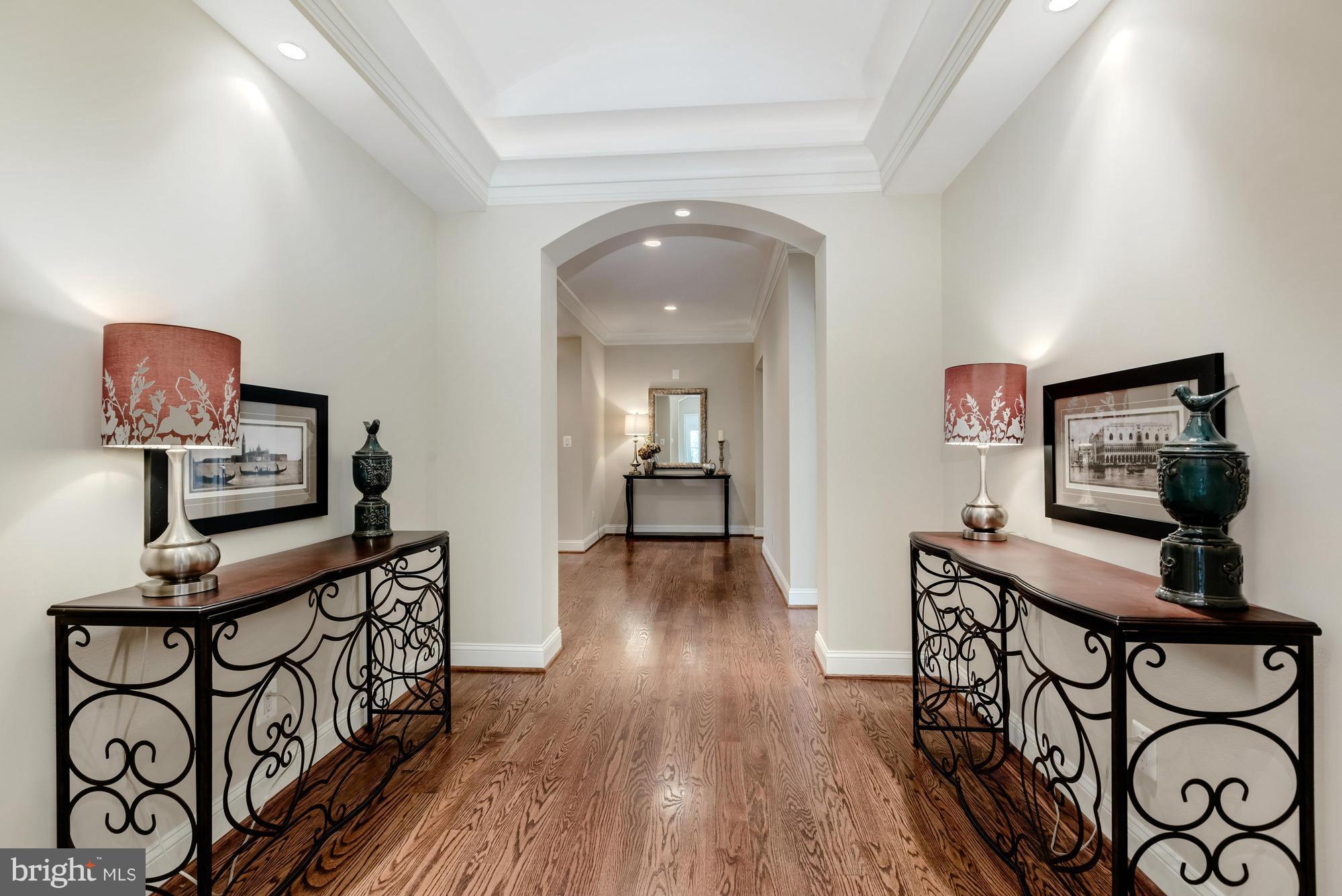 RIVER OAKS - Residential