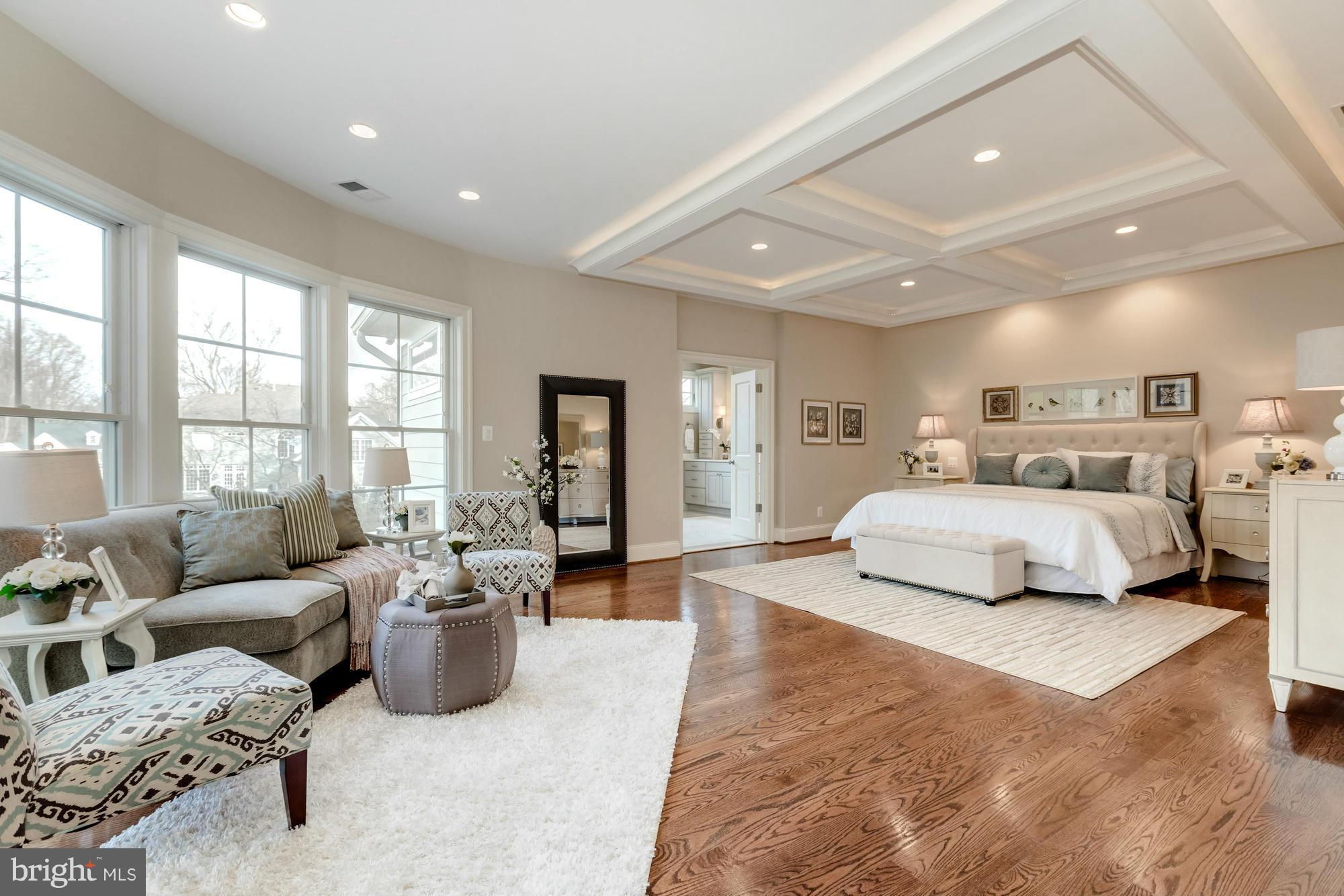 RIVER OAKS - Residential