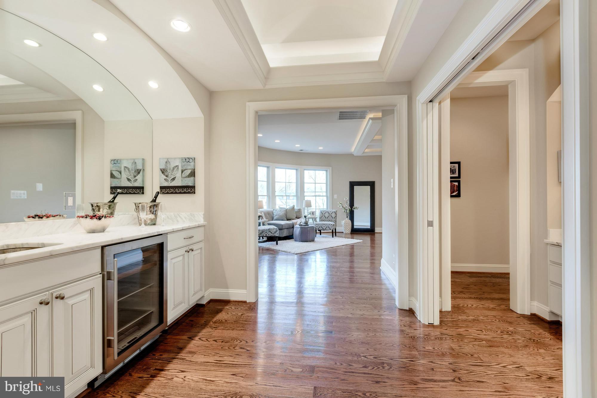 RIVER OAKS - Residential