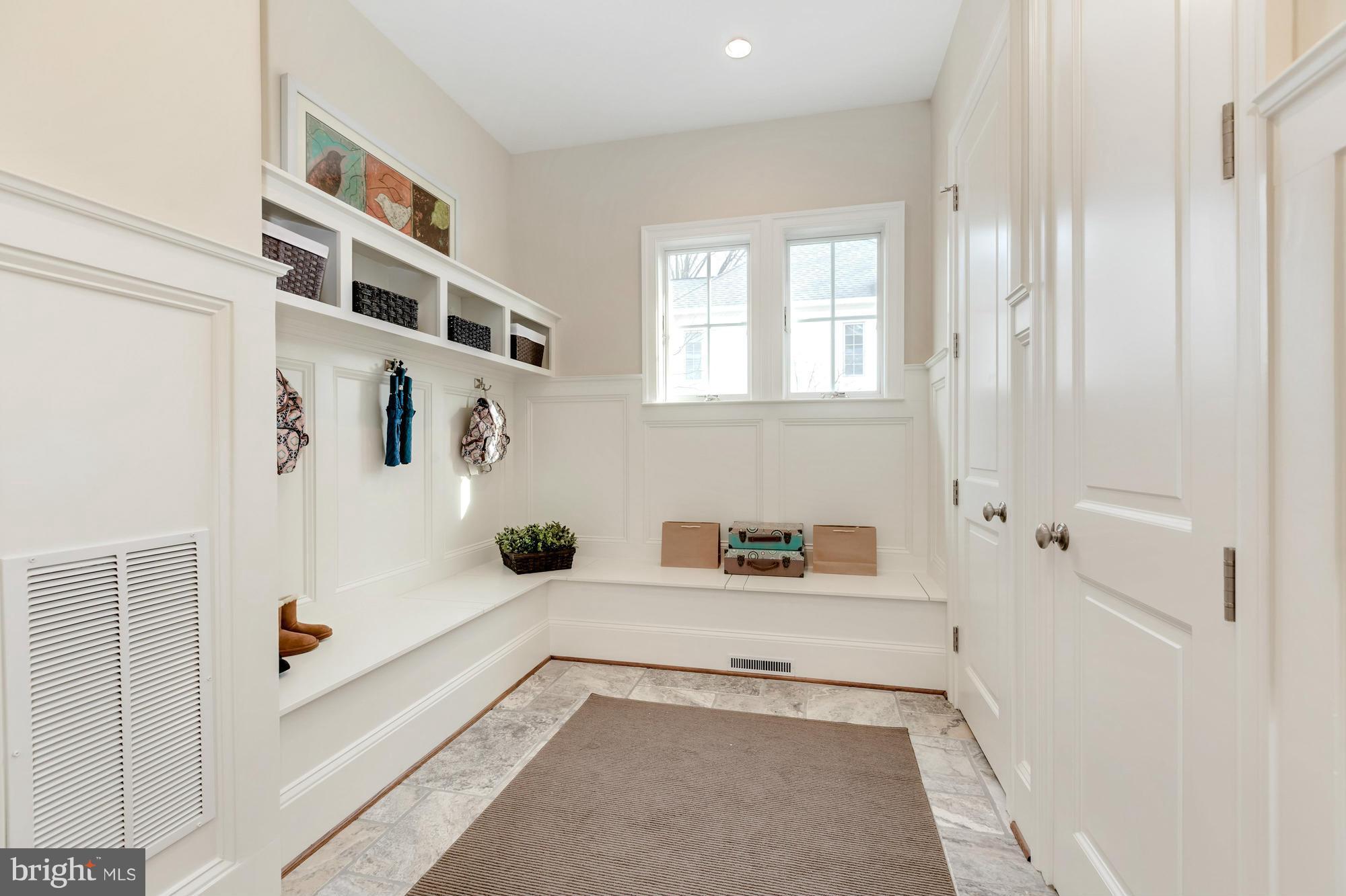 RIVER OAKS - Residential