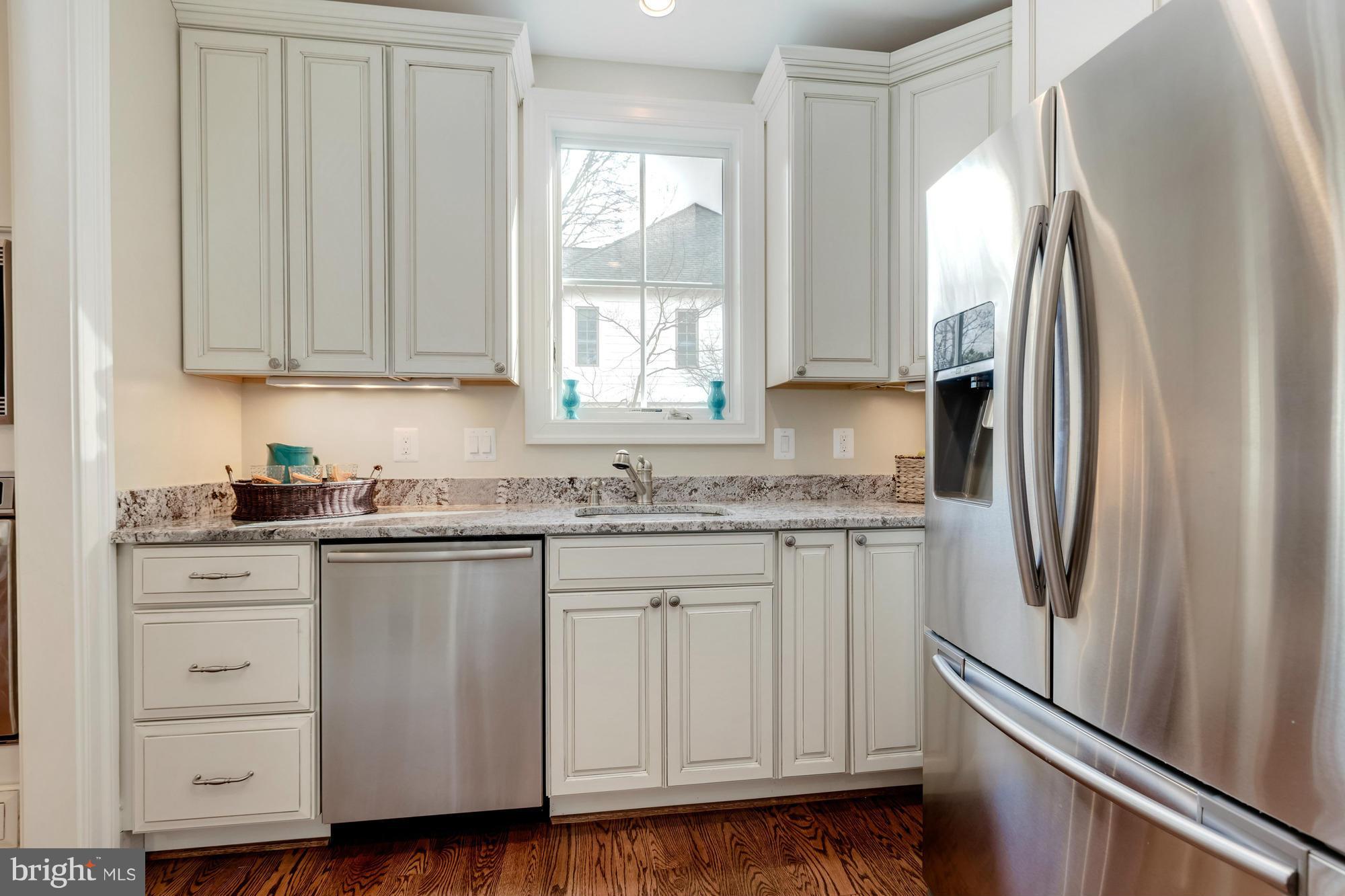 RIVER OAKS - Residential