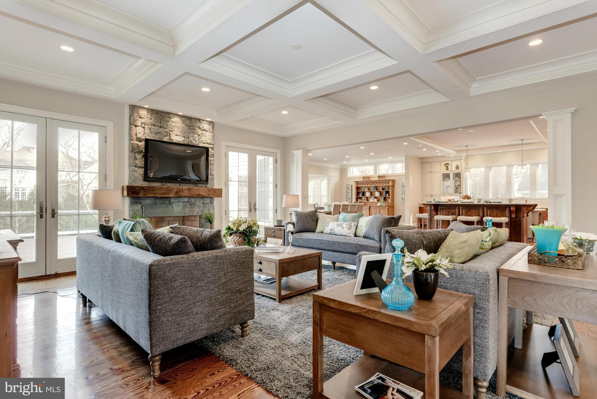 RIVER OAKS - Residential