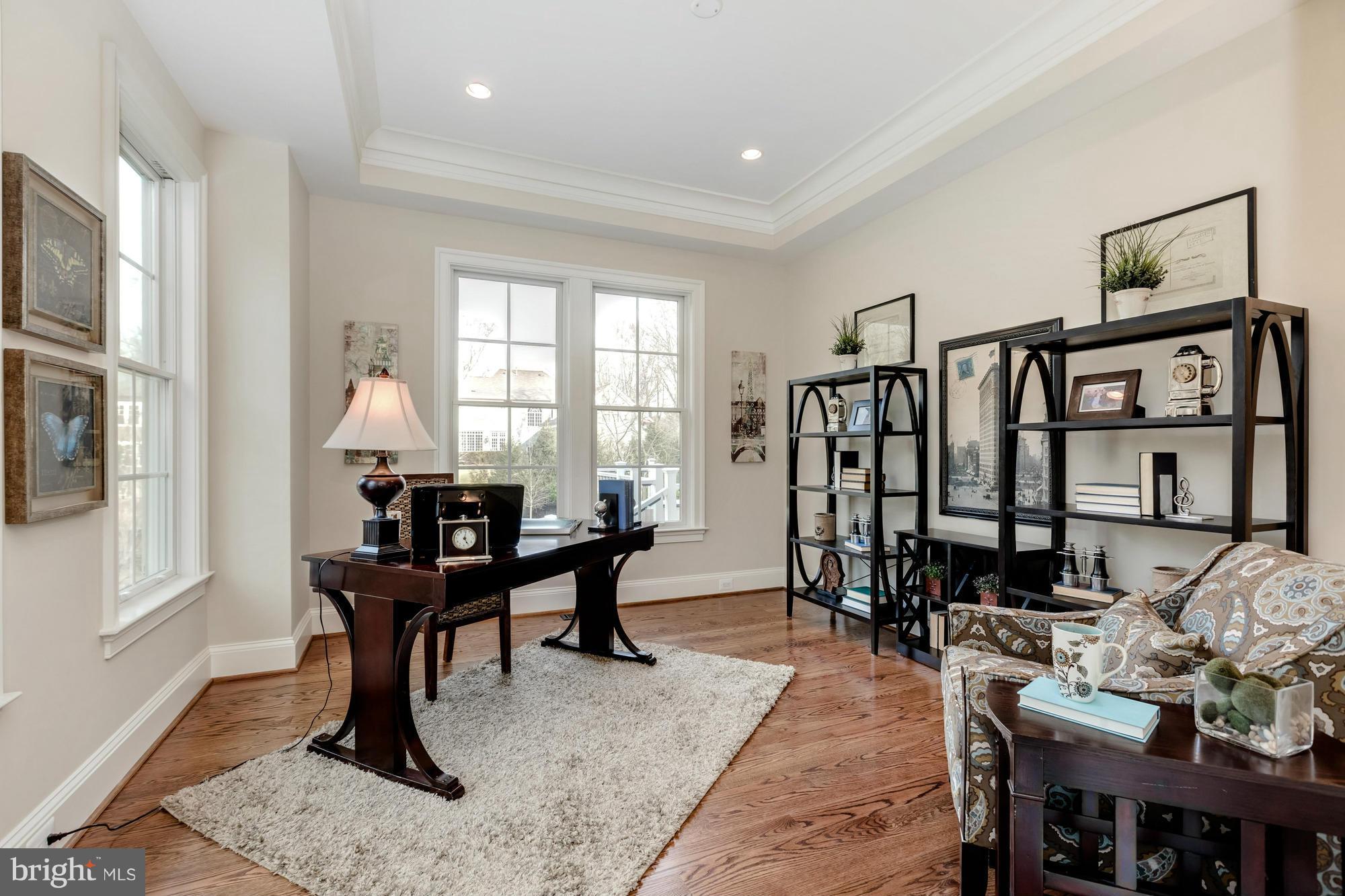 RIVER OAKS - Residential