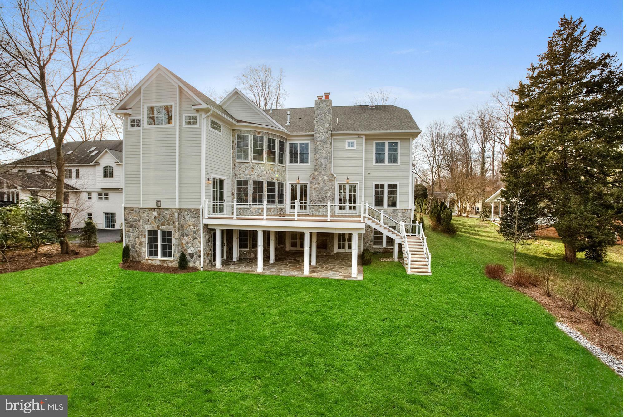 RIVER OAKS - Residential