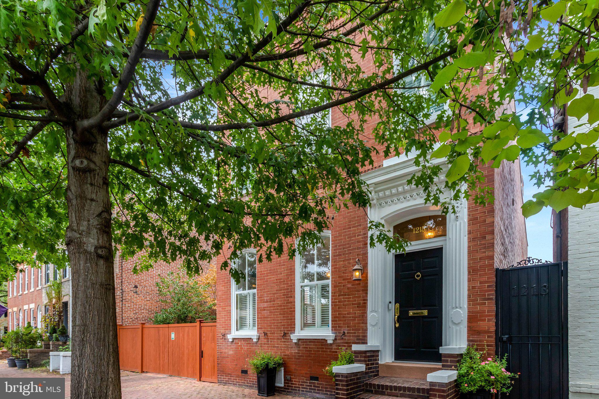 1215 DUKE STREET