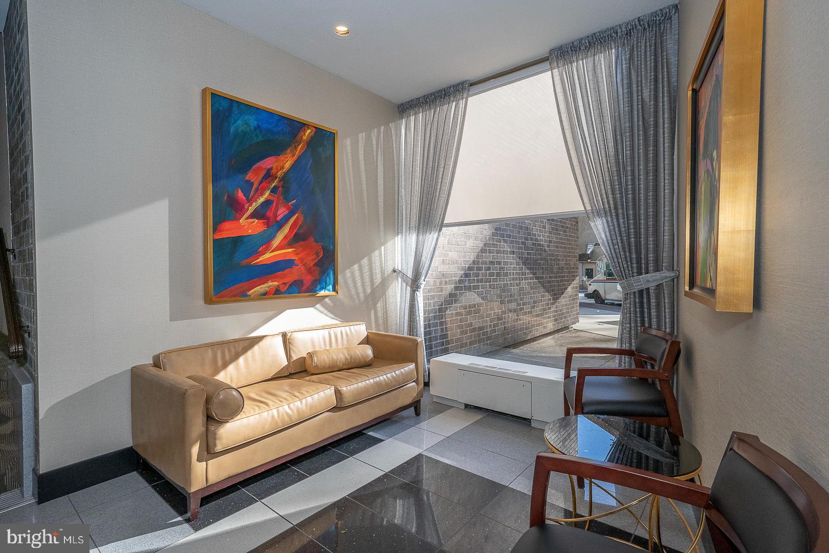 GREEN HILL - Residential