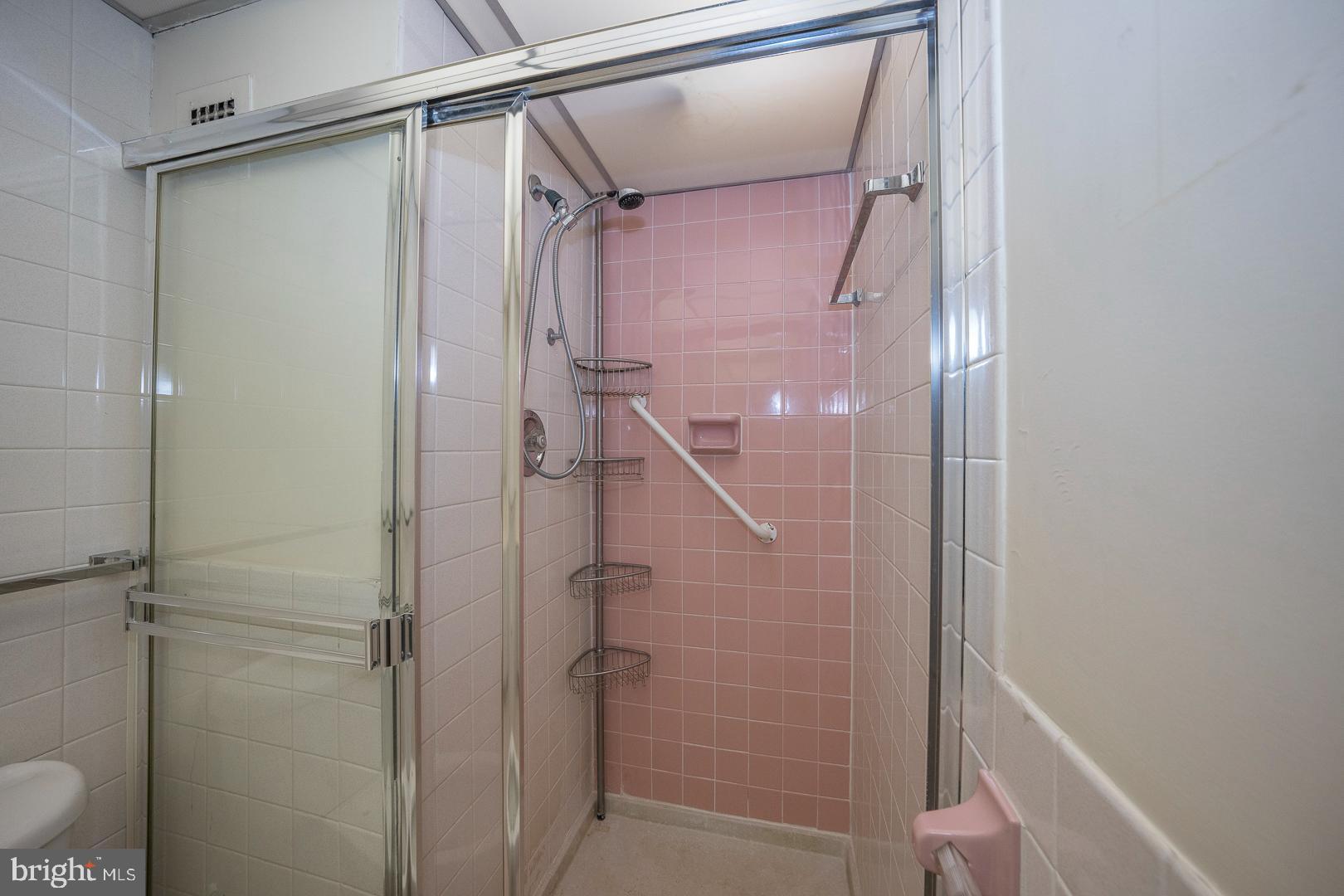 GREEN HILL - Residential