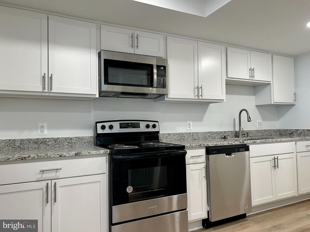 Photo of 15 Maryland Avenue, BRUNSWICK, MD 21716 (MLS # MDFR2072662)