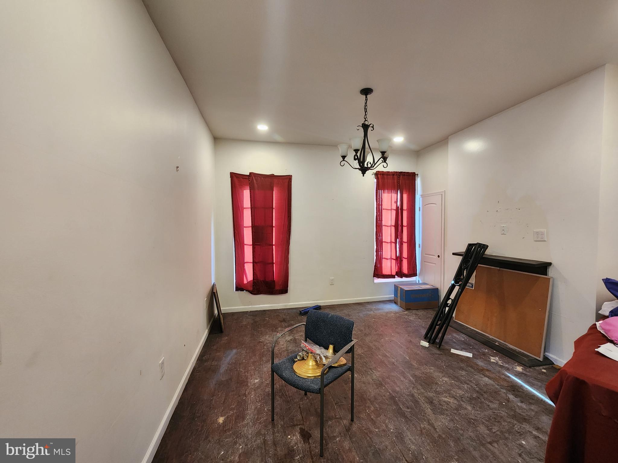 SANDTOWN-WINCHESTER - Residential