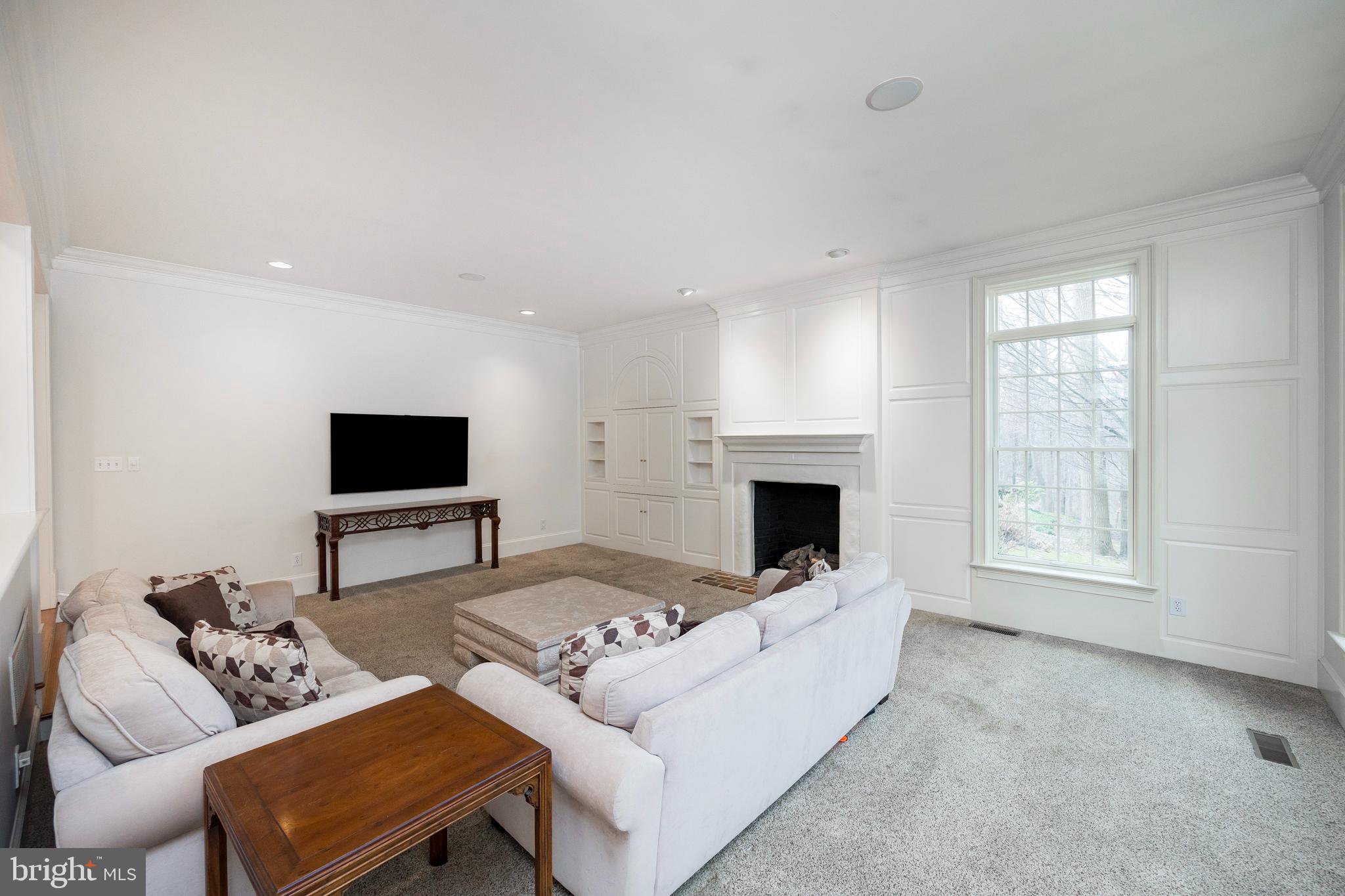 BROOKE FARM - Residential