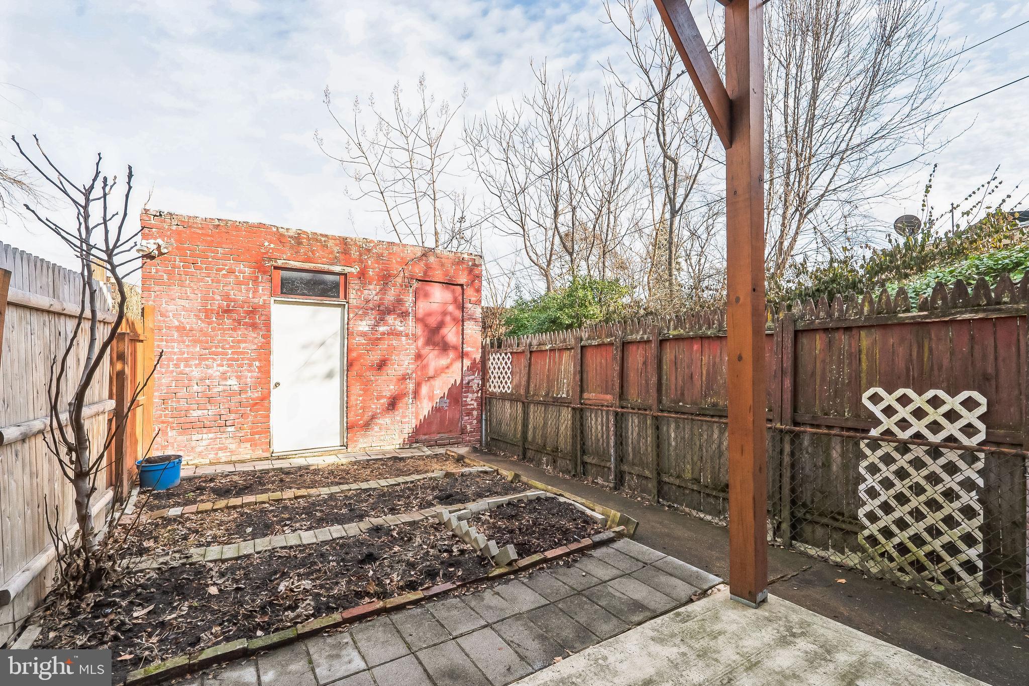 PORT RICHMOND - Residential Income