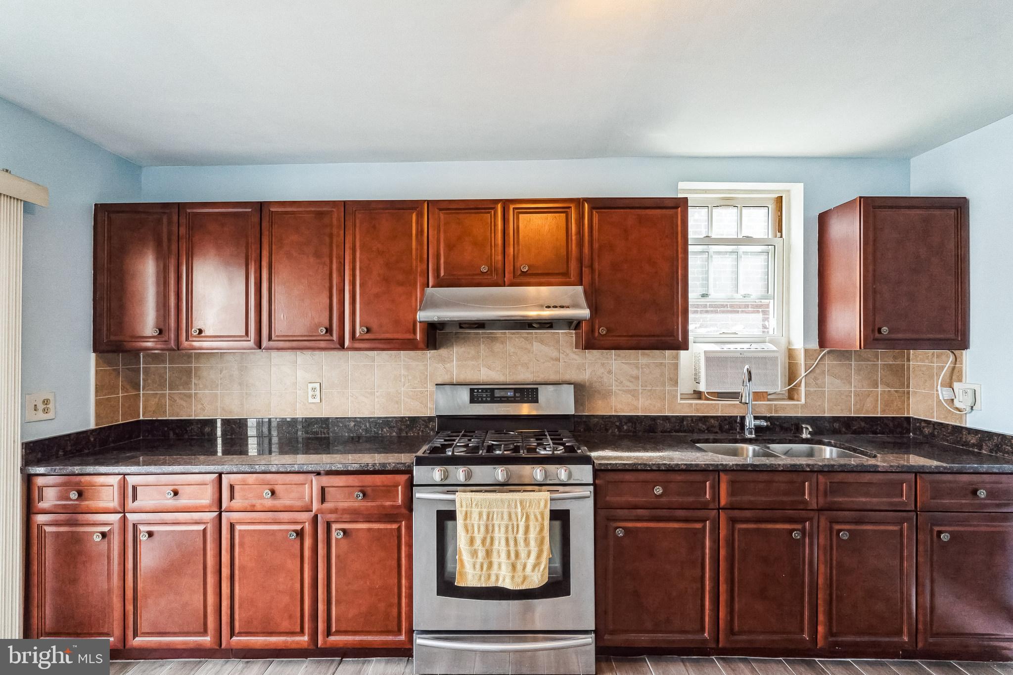 PORT RICHMOND - Residential Income