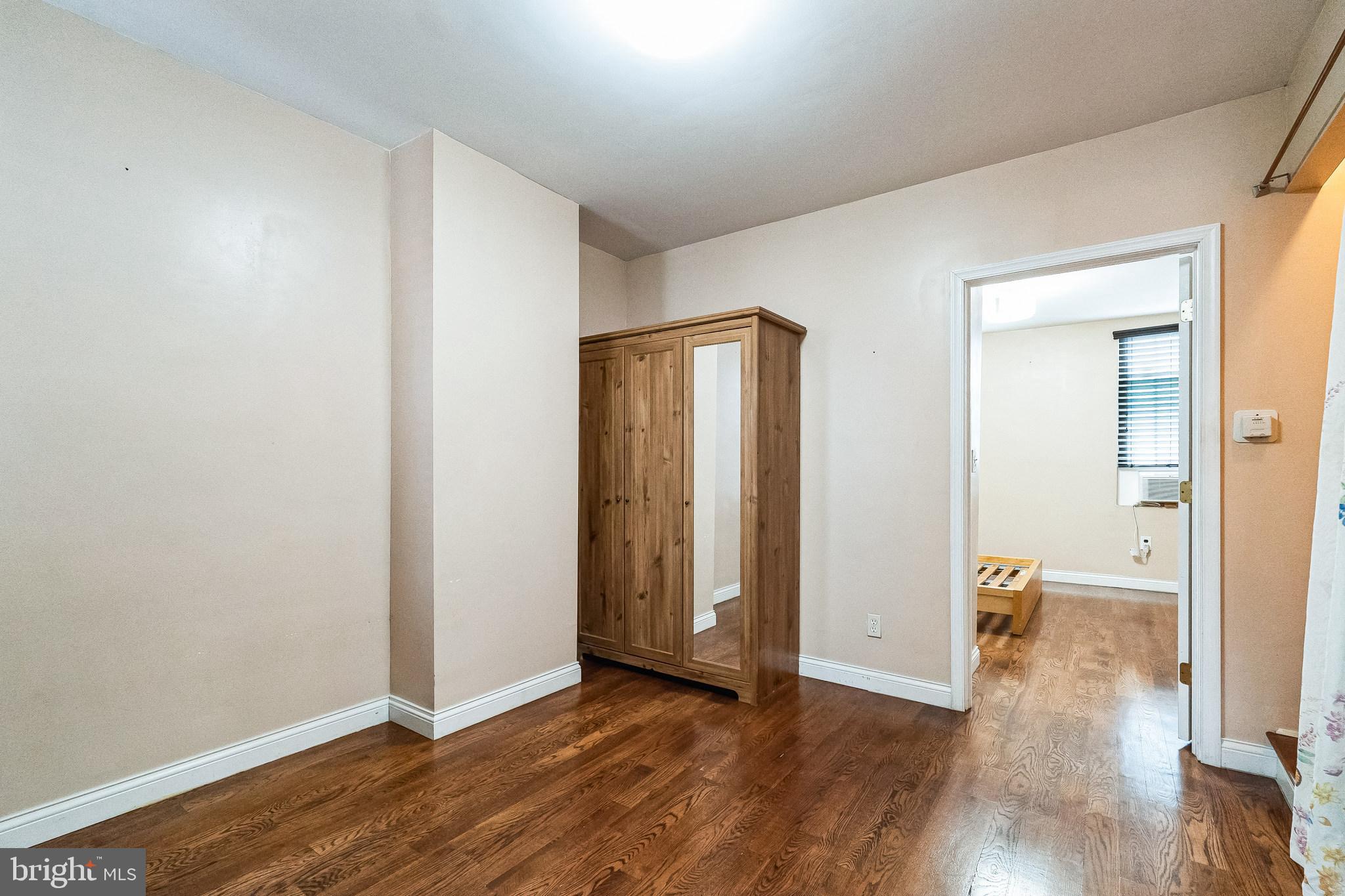 PORT RICHMOND - Residential Income