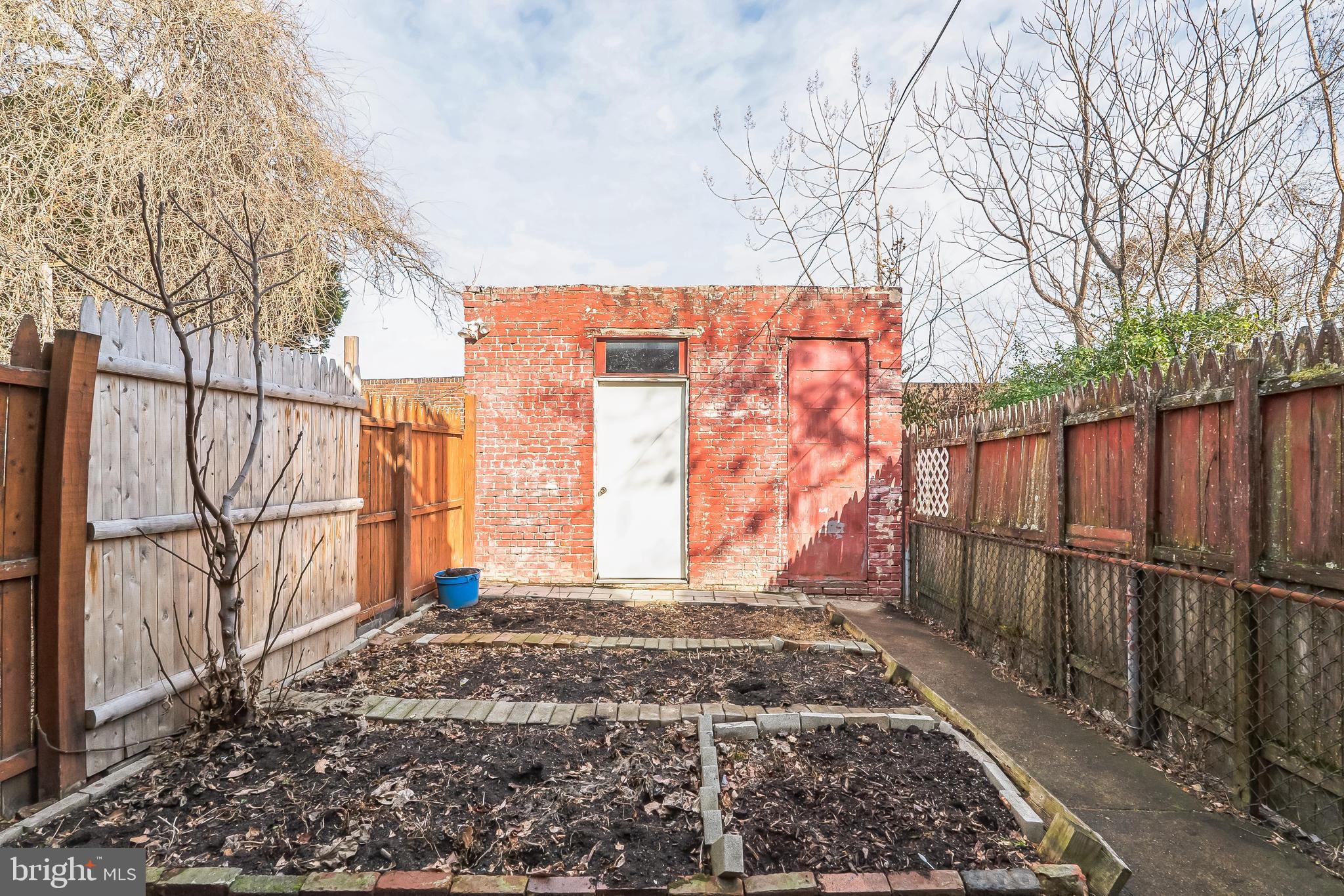 PORT RICHMOND - Residential Income