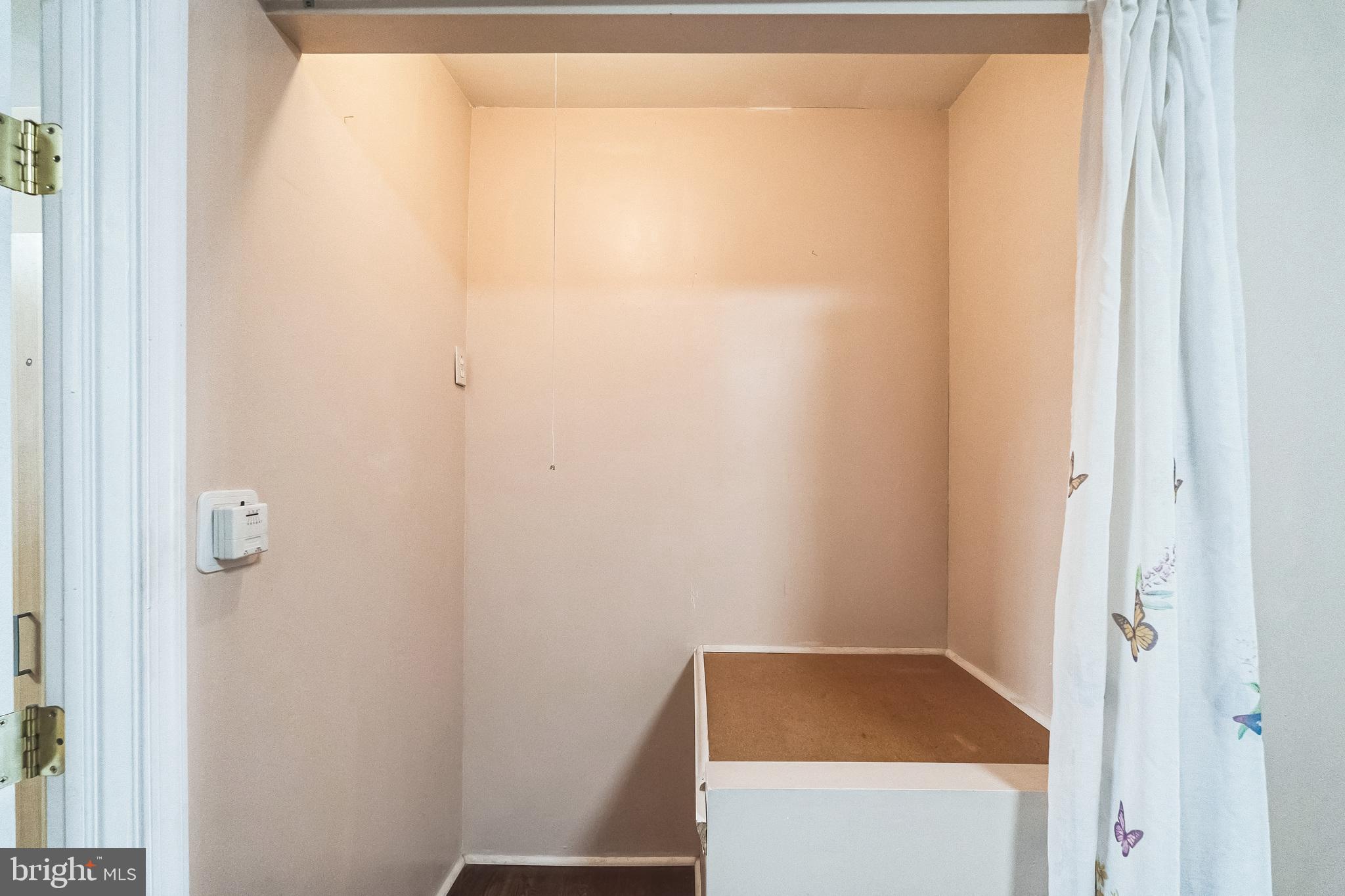 PORT RICHMOND - Residential Income