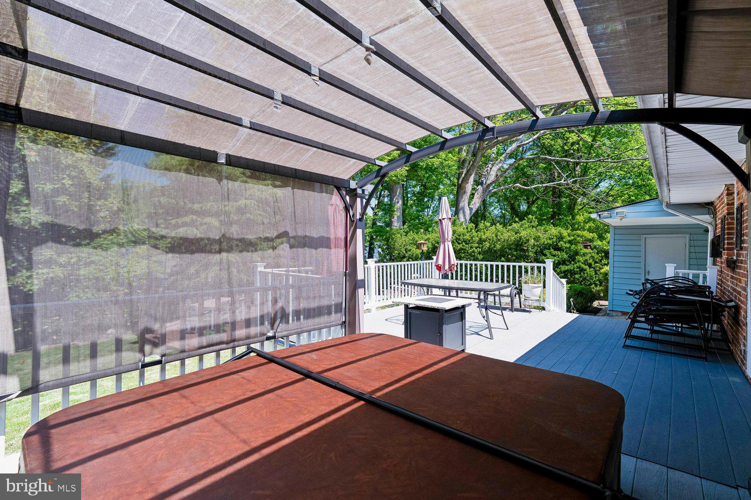 NEW CARROLLTON - Residential