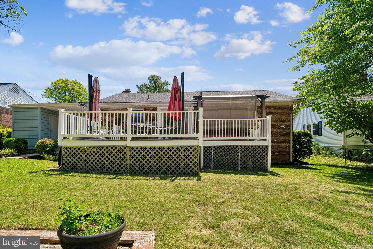 NEW CARROLLTON - Residential