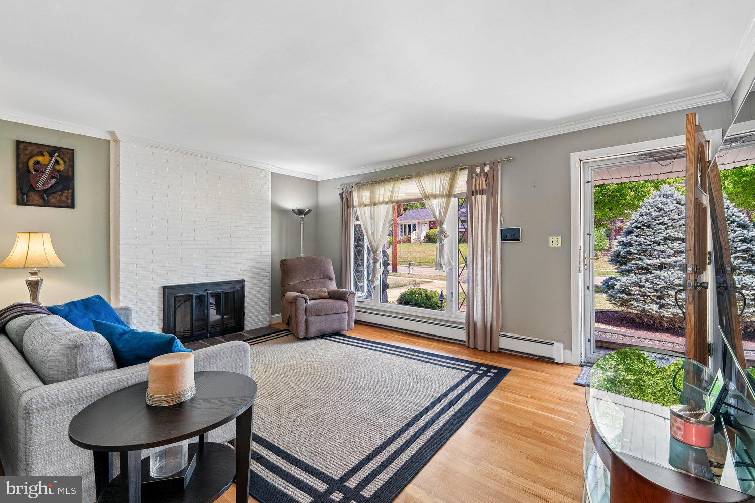 NEW CARROLLTON - Residential
